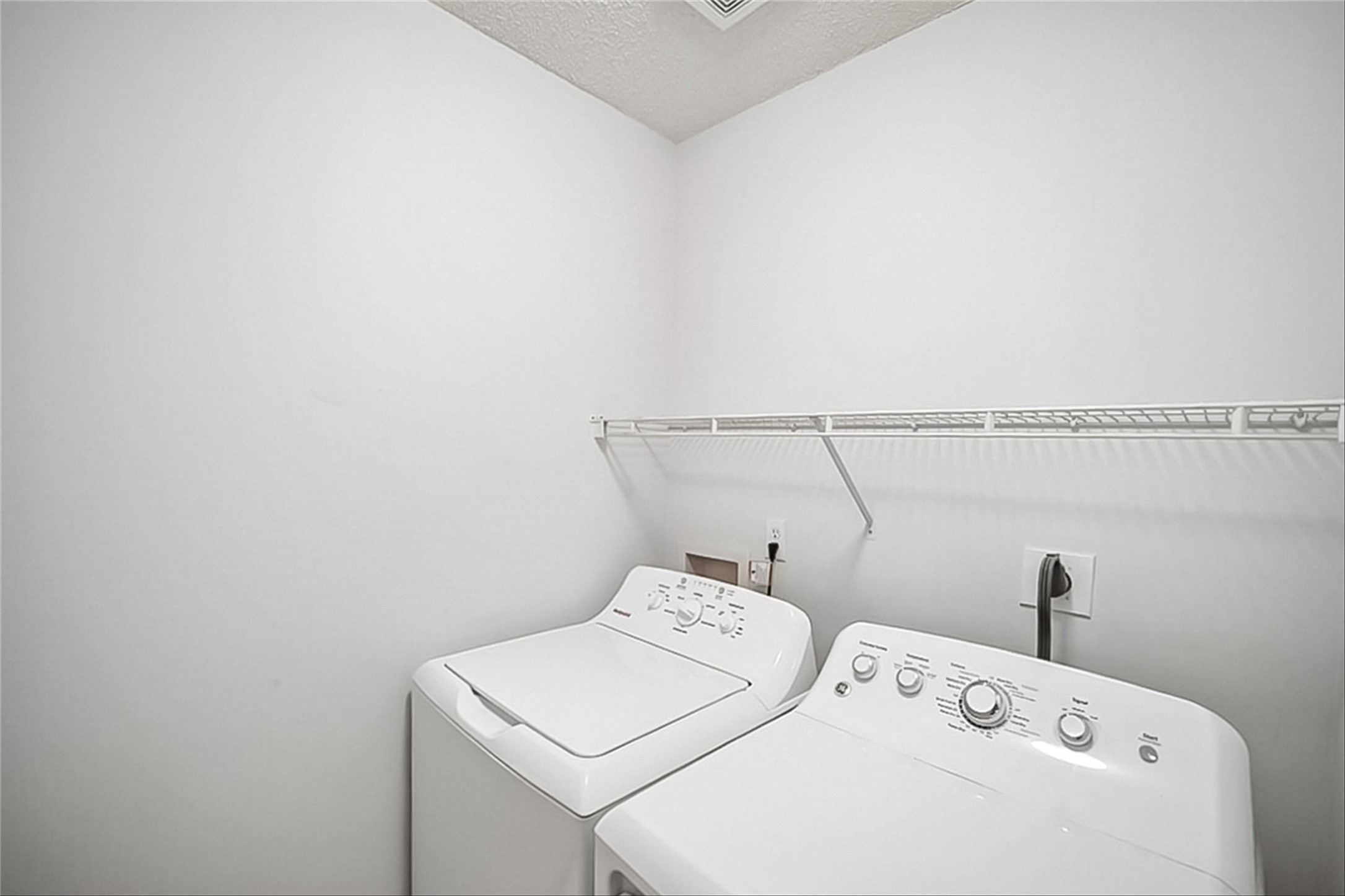5466 Longview Court 3 Property Photo 19