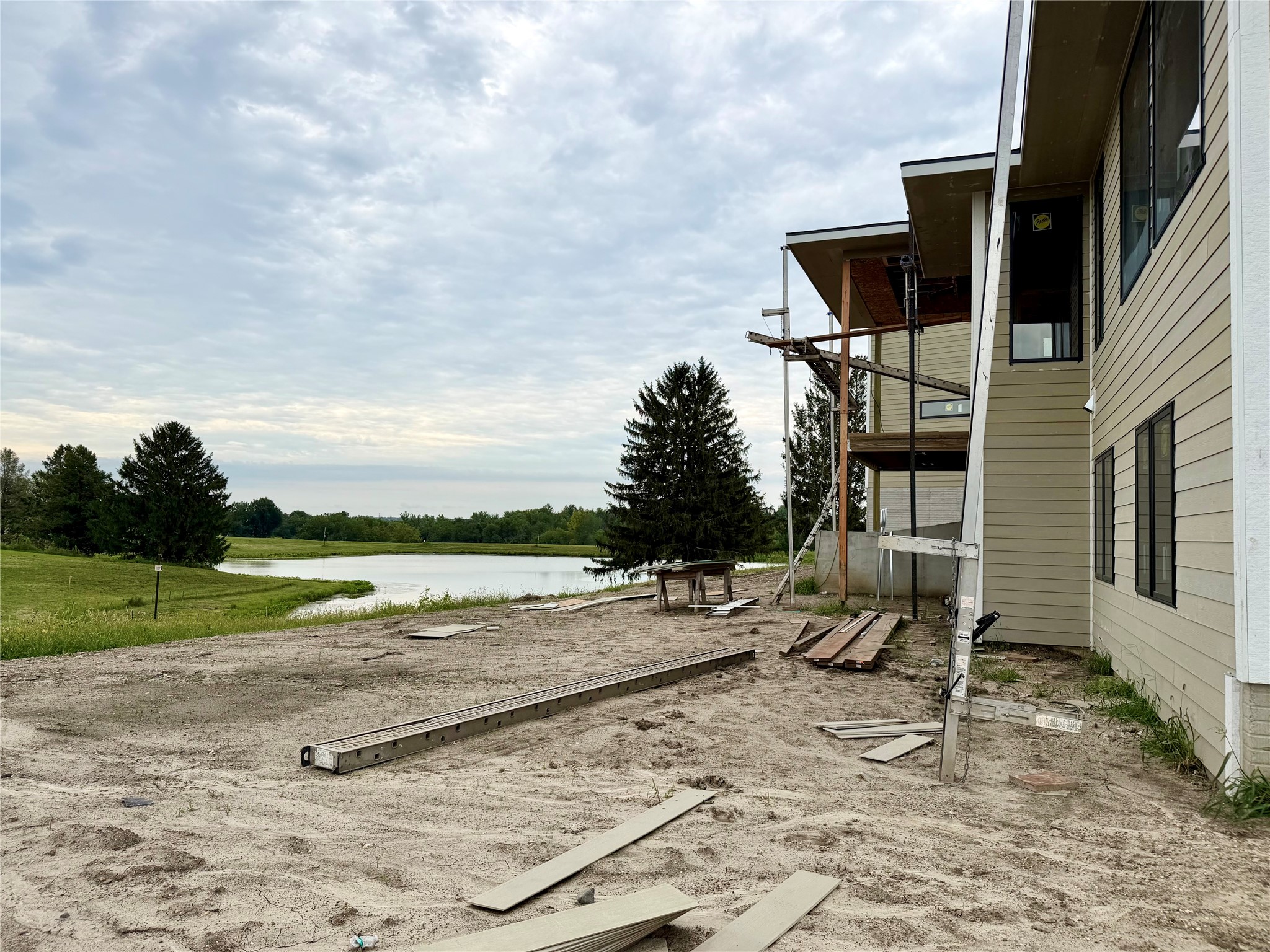4649 176th Court Property Photo 3