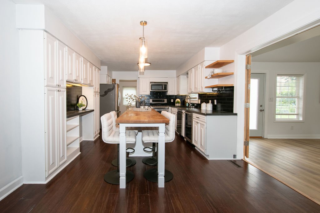 4609 Merced Street Property Photo 11
