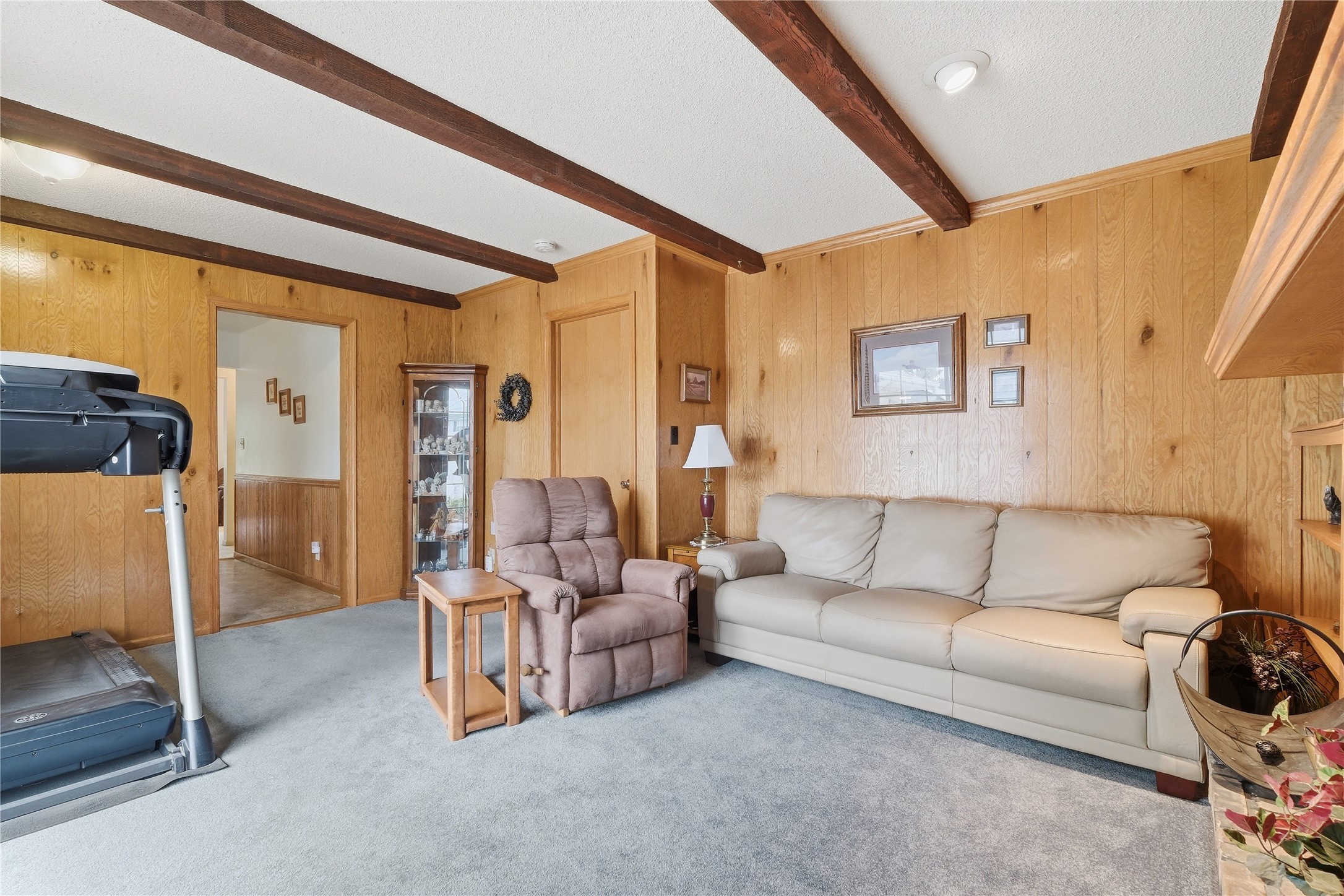 1622 Spencer Street Property Photo 11