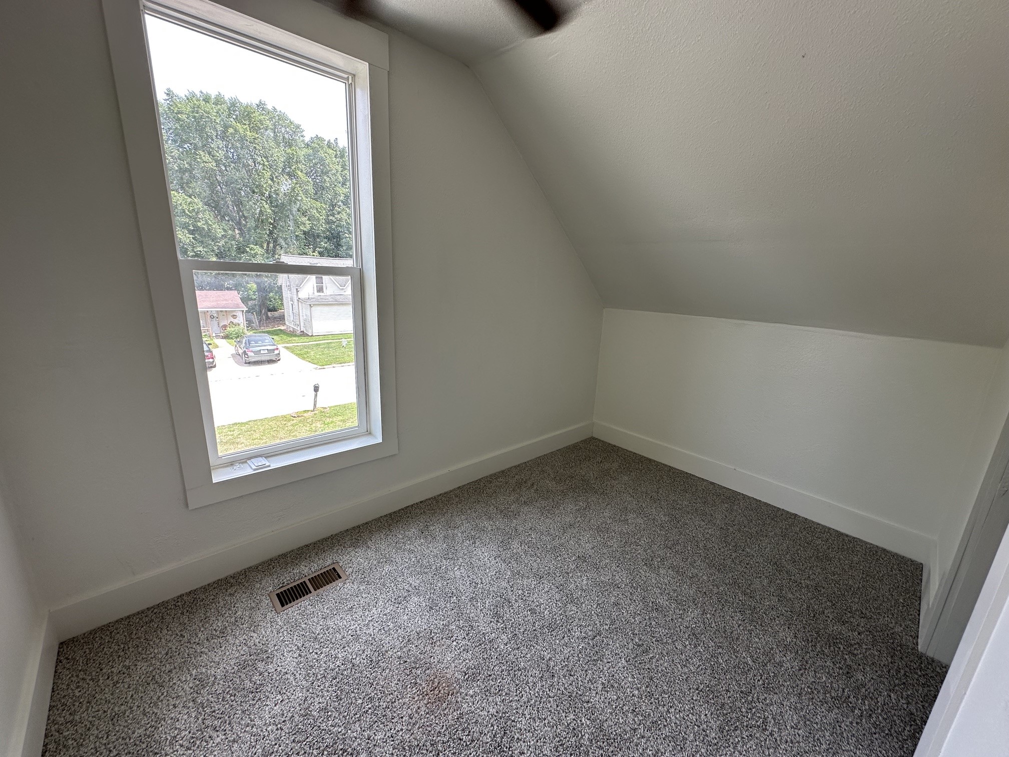 520 N Main Street N Property Photo 13