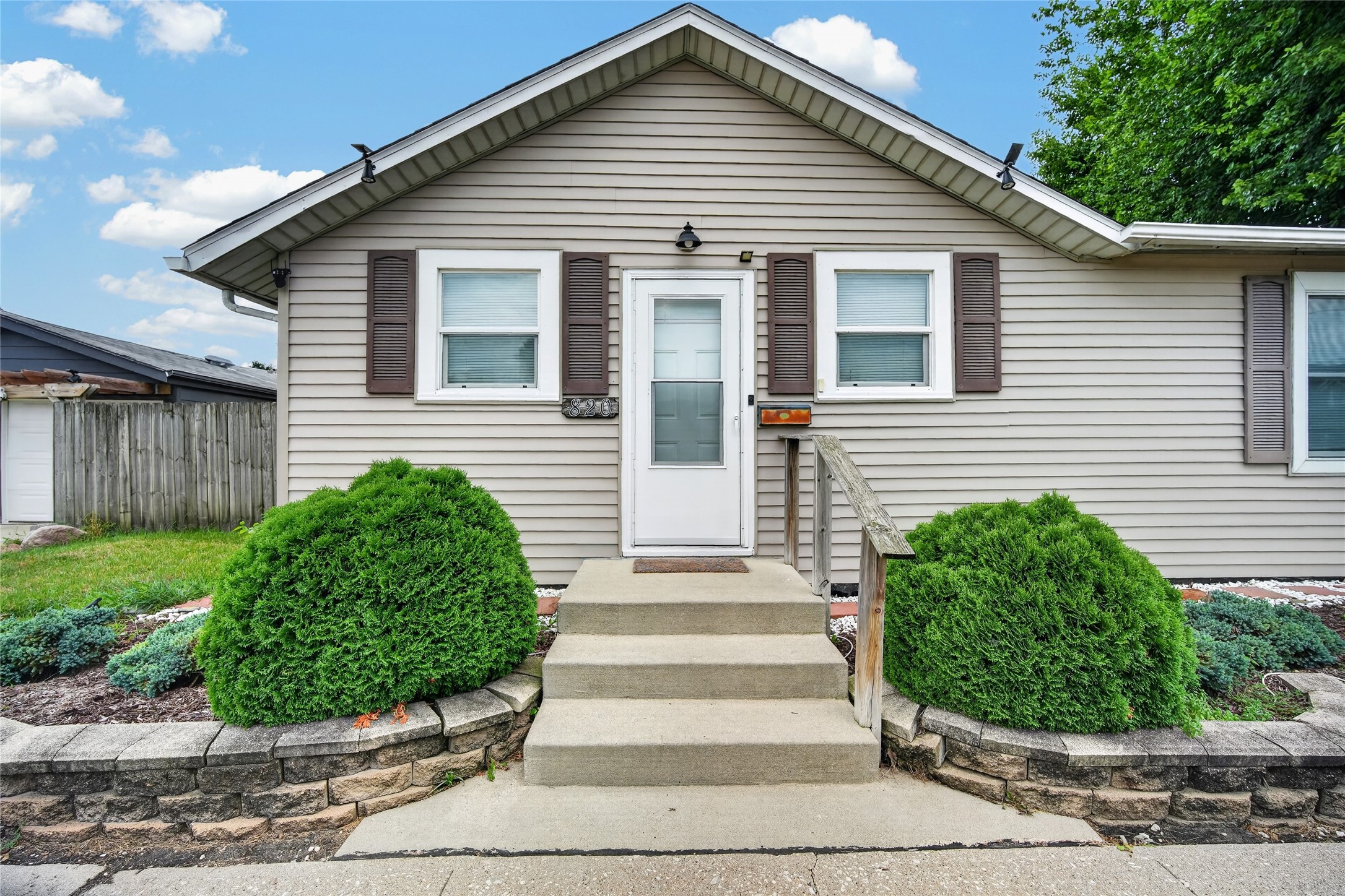 820 Maple Street Property Photo 1