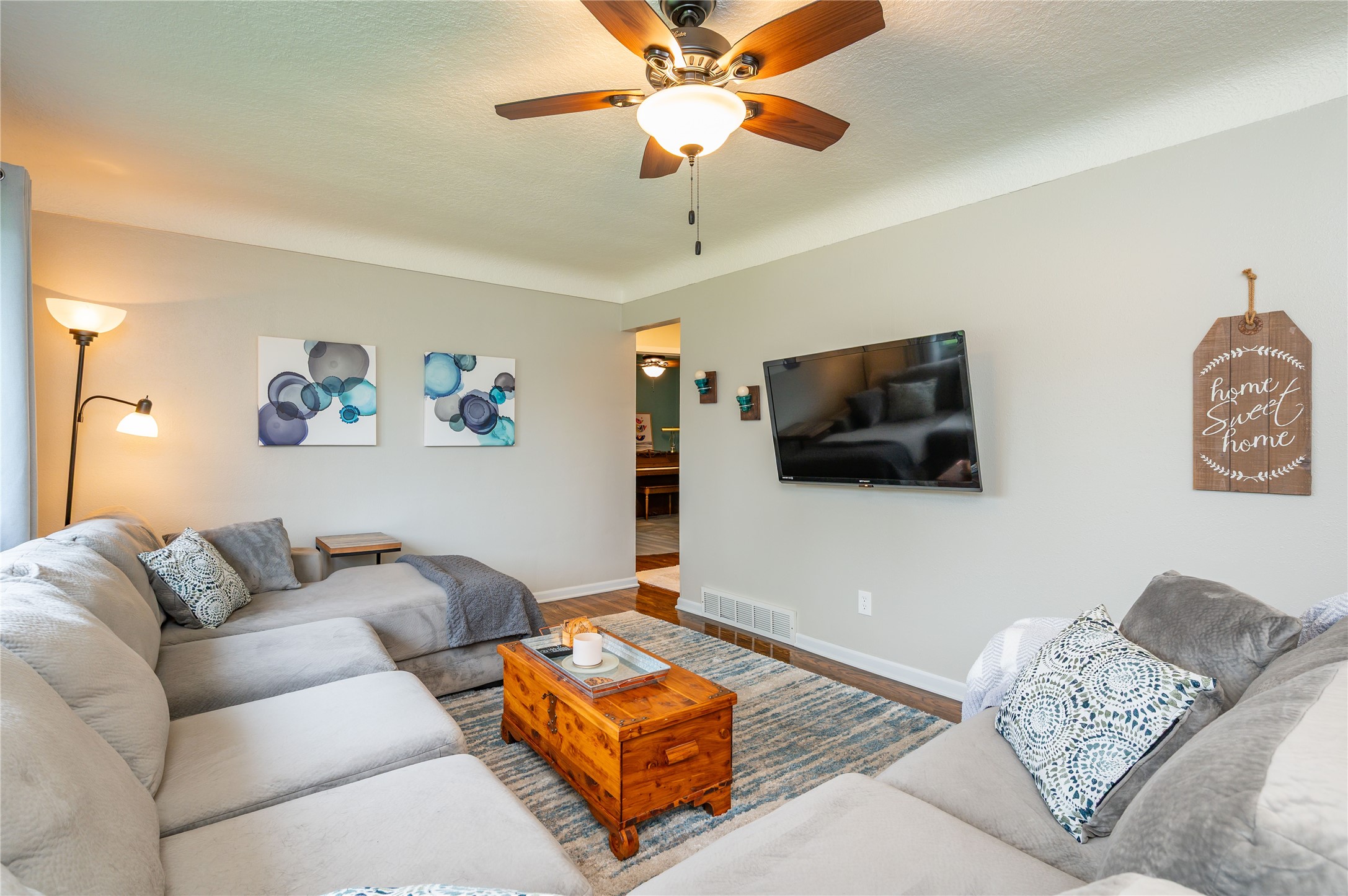 3201 E Ovid Avenue Property Photo 4