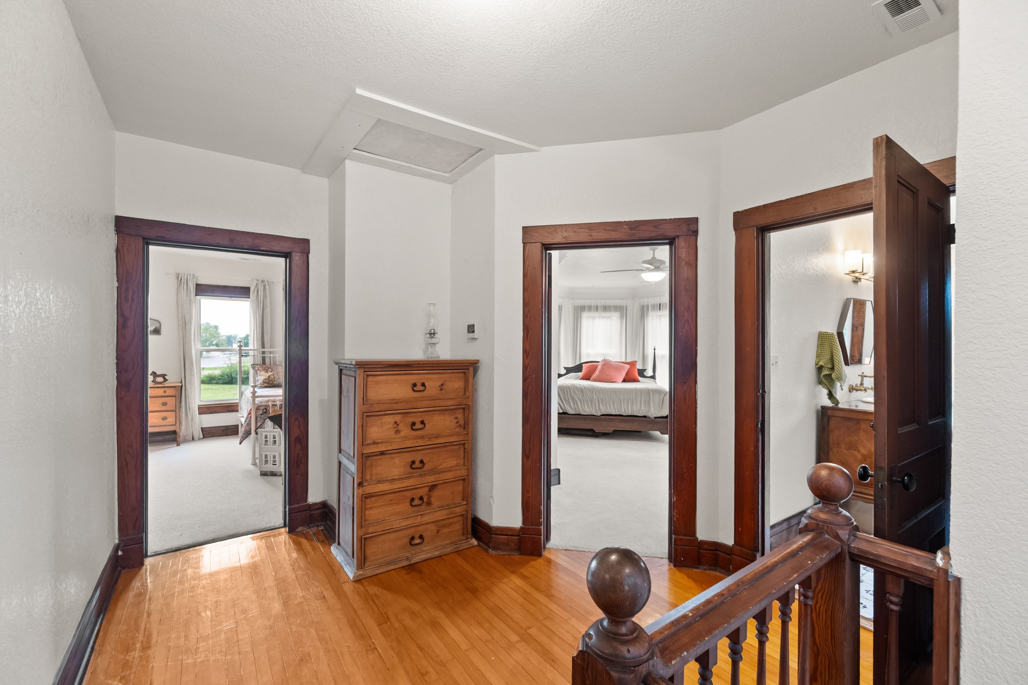 19562 N Avenue Property Photo 19