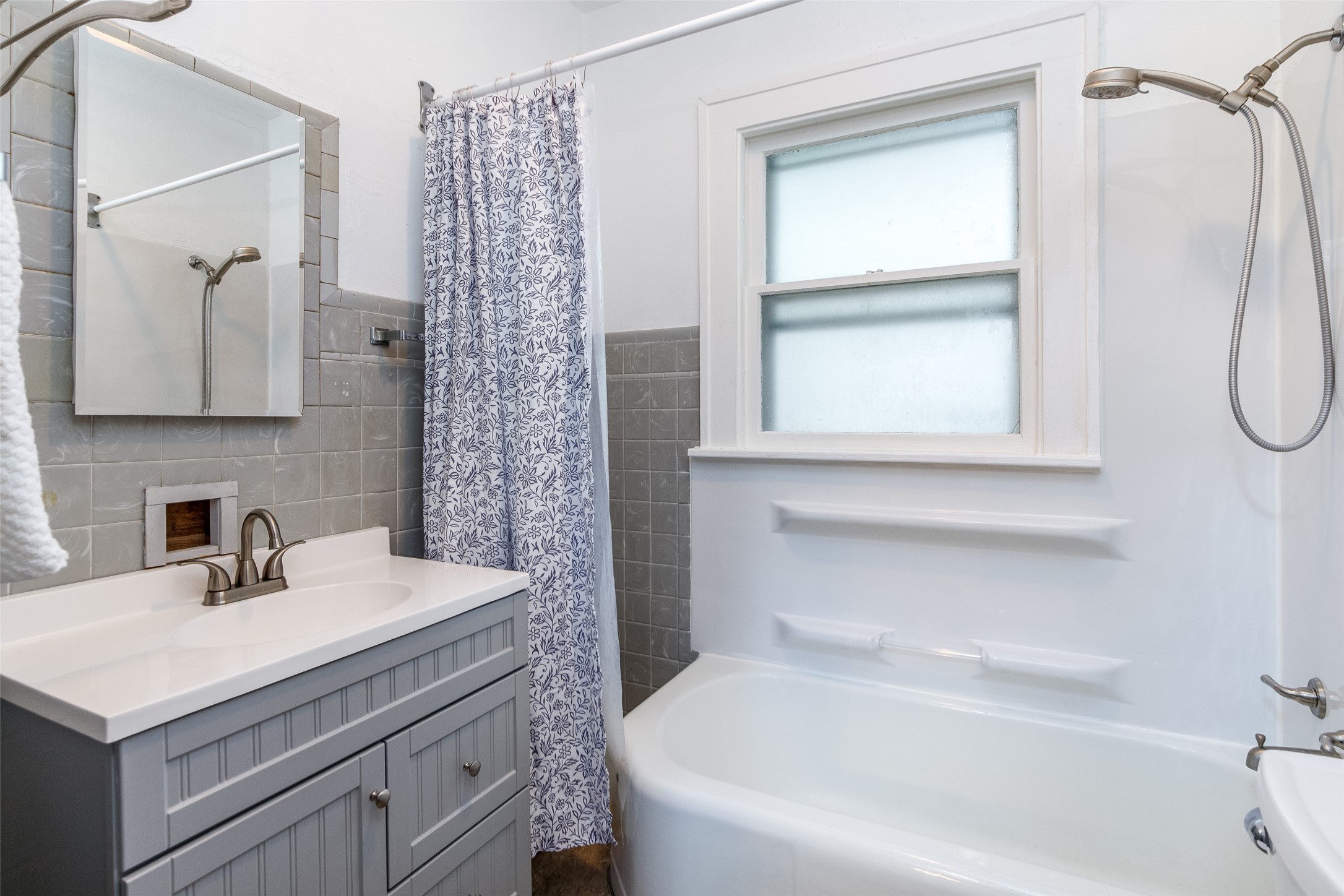 1236 Orchard Drive Property Photo 11