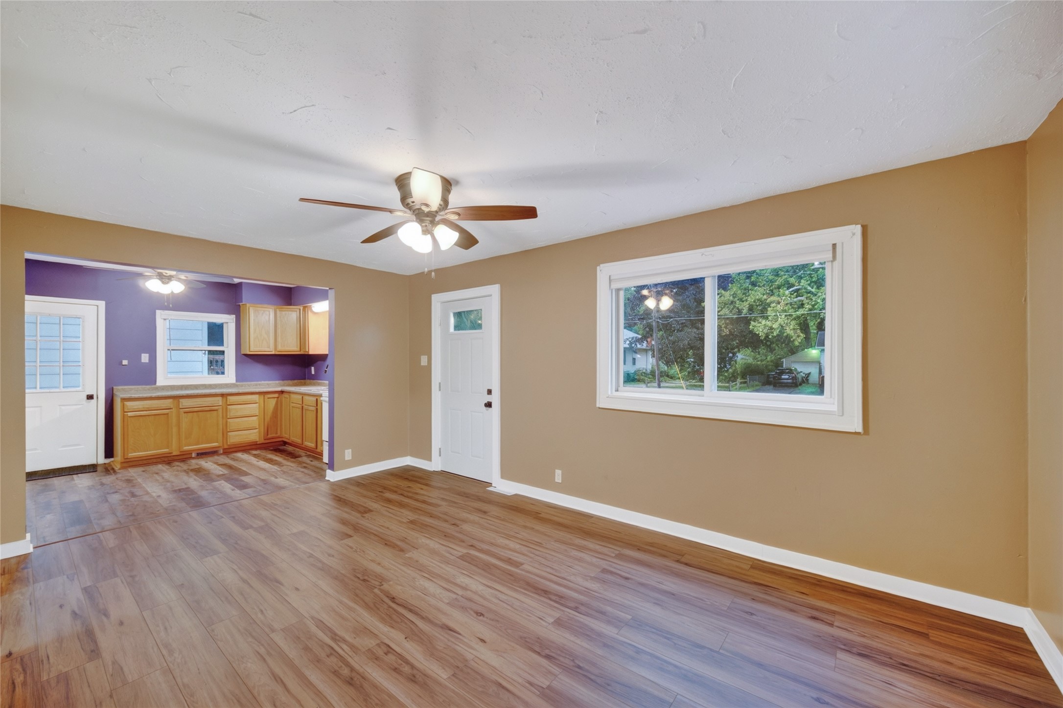 1705 E 29th Street Property Photo 4