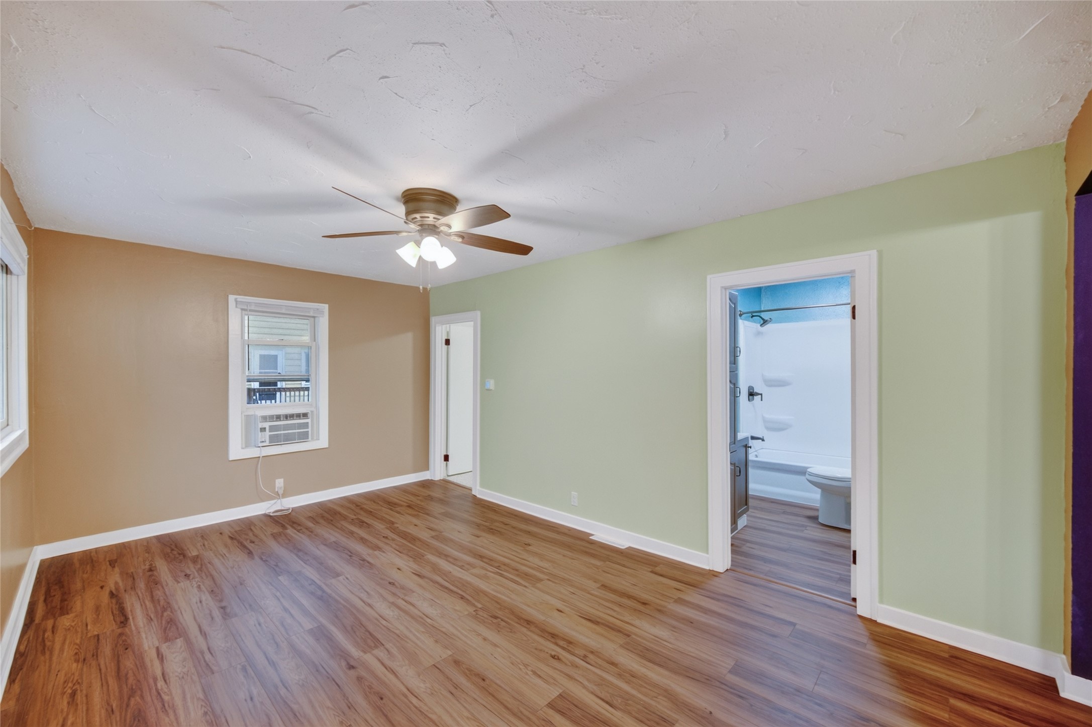 1705 E 29th Street Property Photo 5