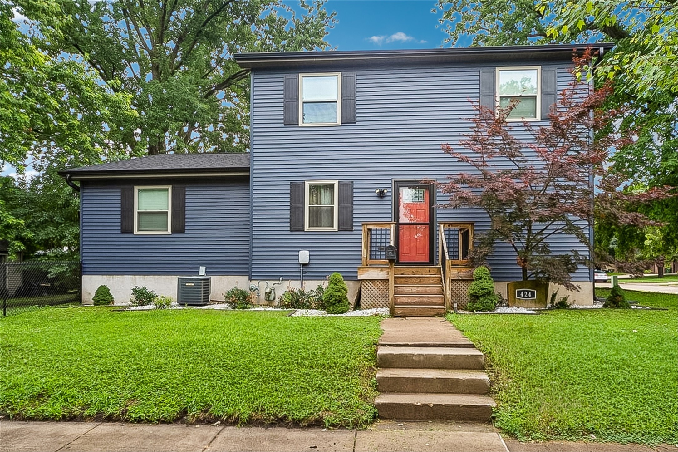 424 W 5th Street Property Photo 1