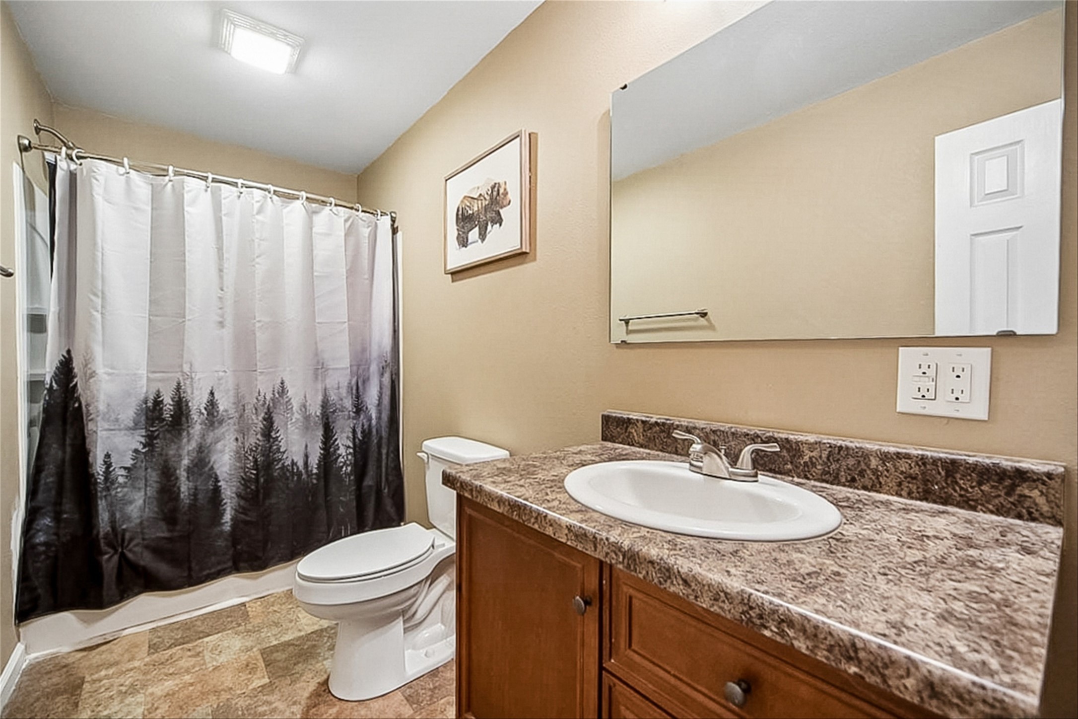 424 W 5th Street Property Photo 8