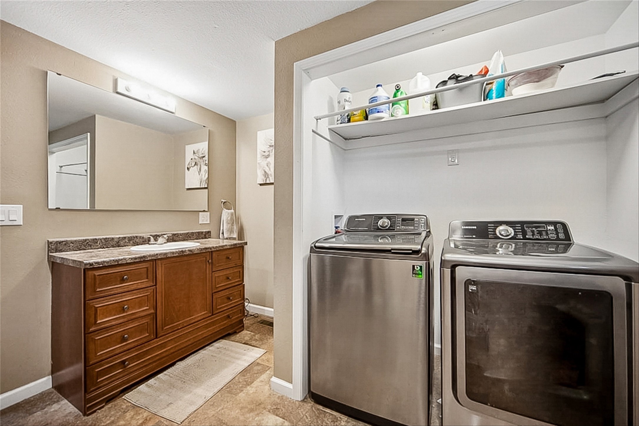 424 W 5th Street Property Photo 10