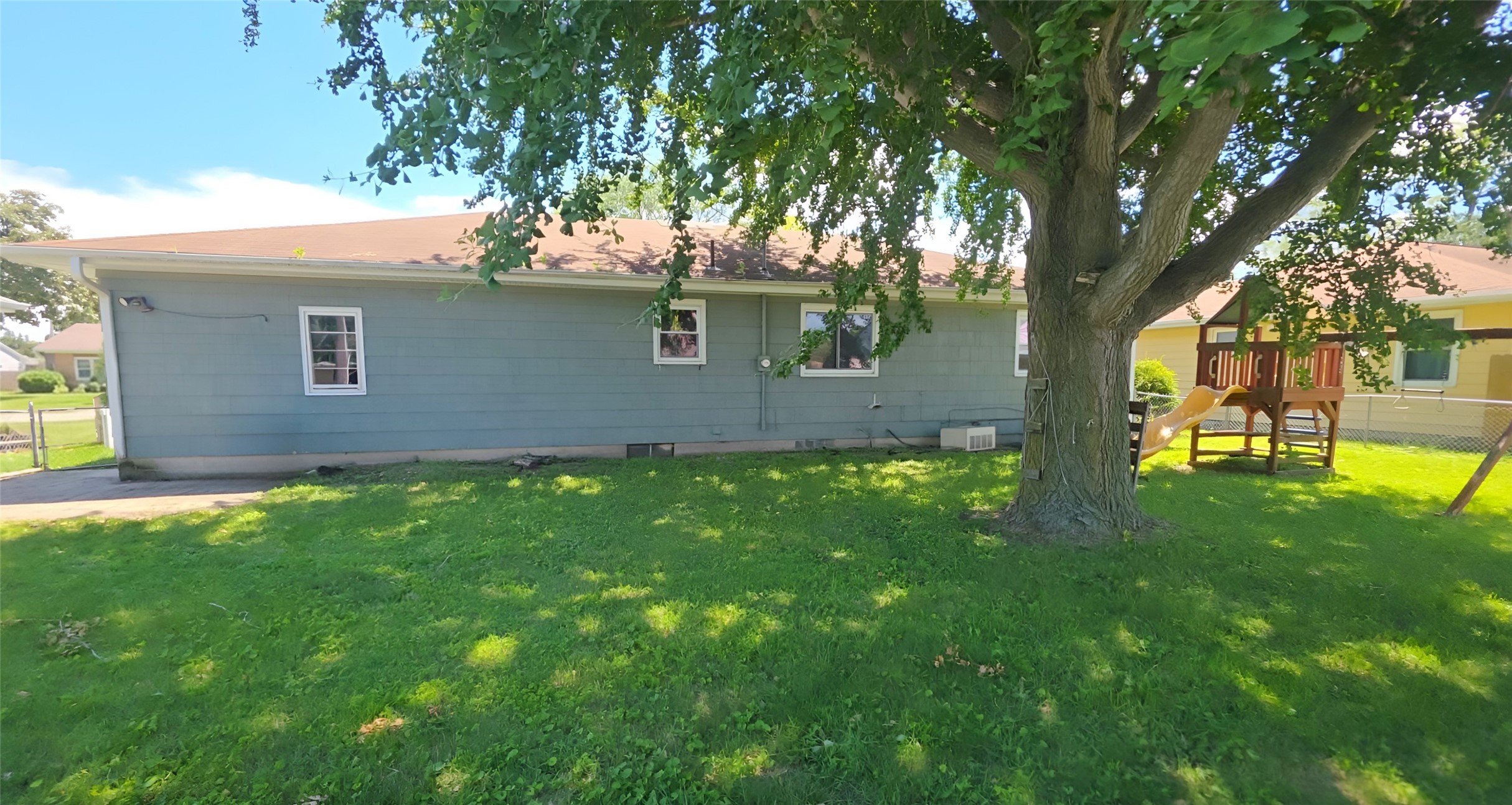 1109 Kathy Lane Property Photo 4