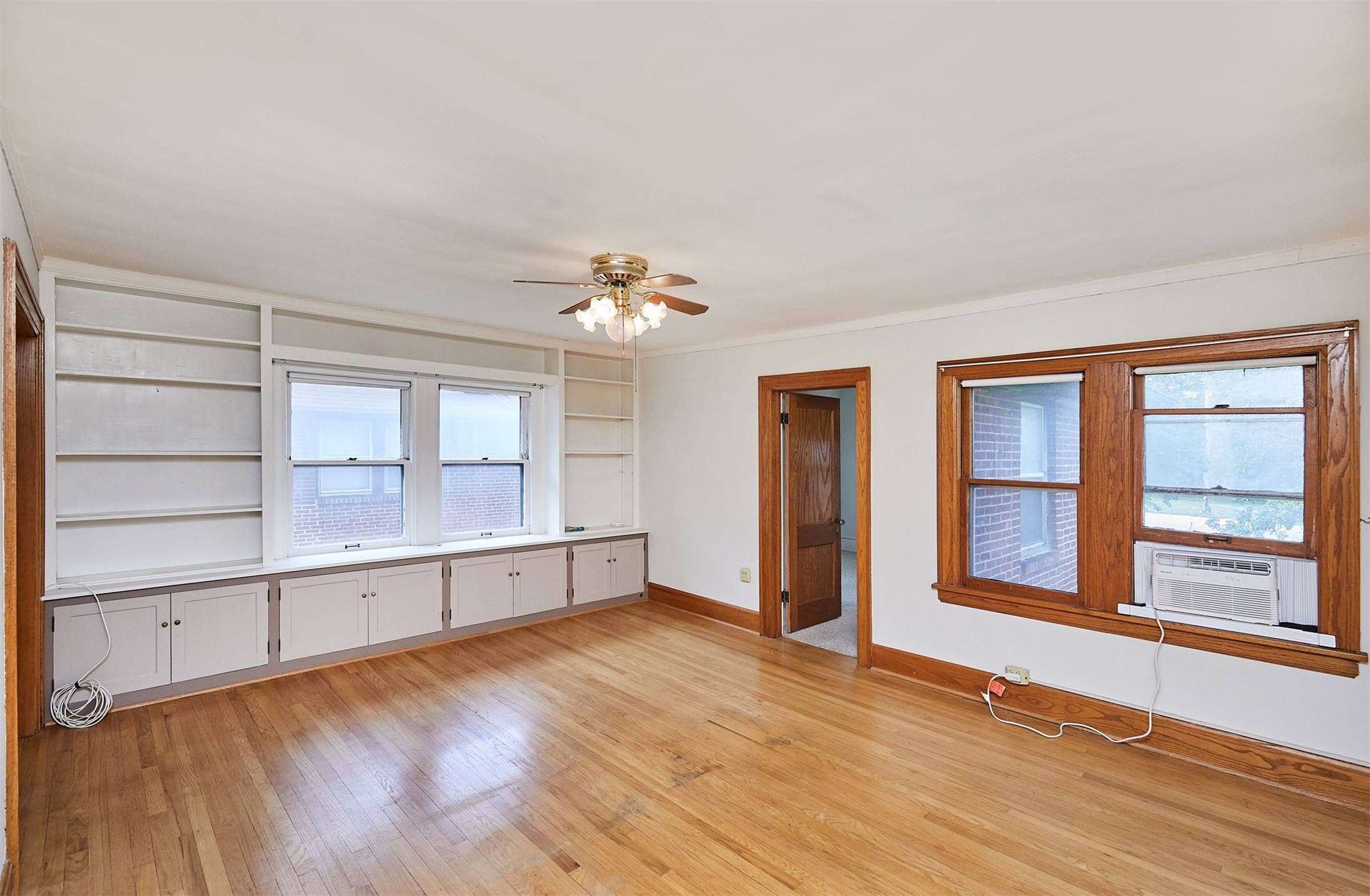 3936 University Avenue 4 Property Photo 4