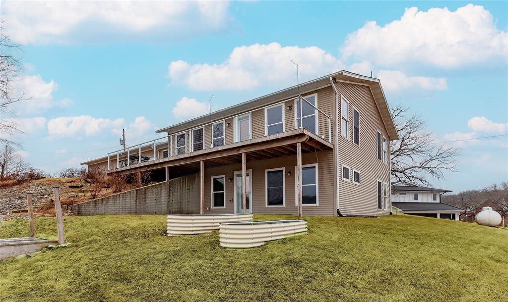 8104 Lakeshore Drive Property Photo 1