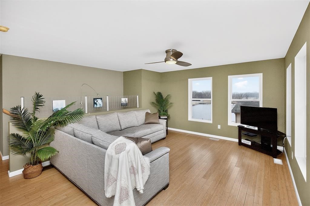 8104 Lakeshore Drive Property Photo 6