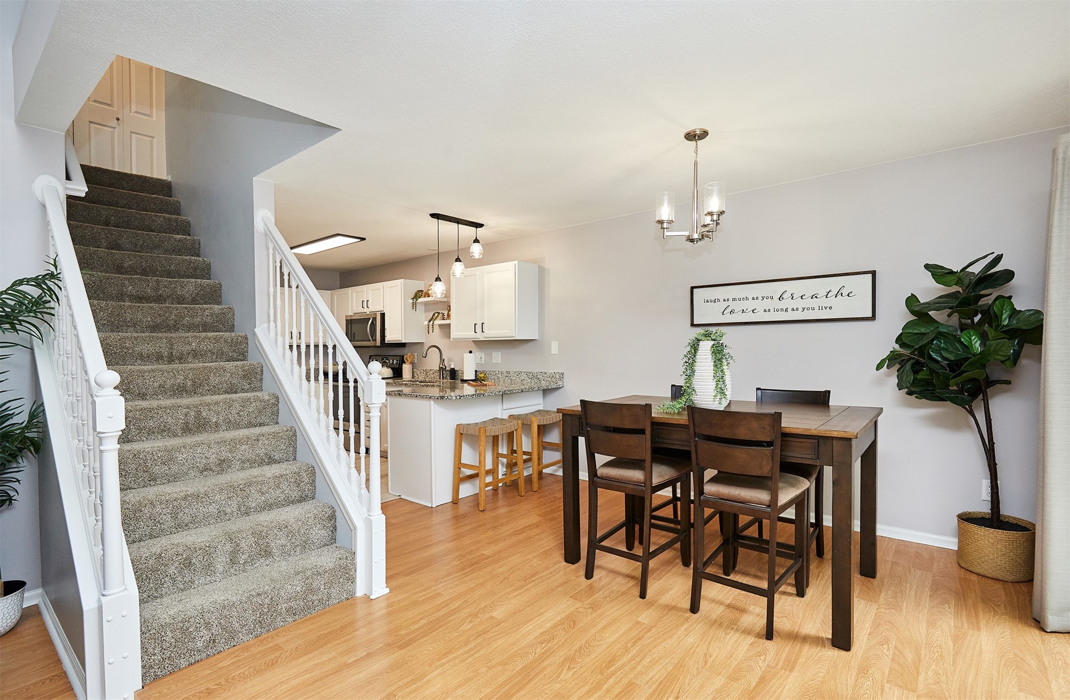 150 S Prairie View Drive 606 Property Photo 6
