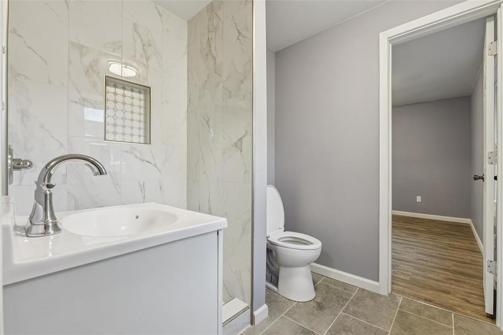 2636 Des Moines Street Property Photo 10