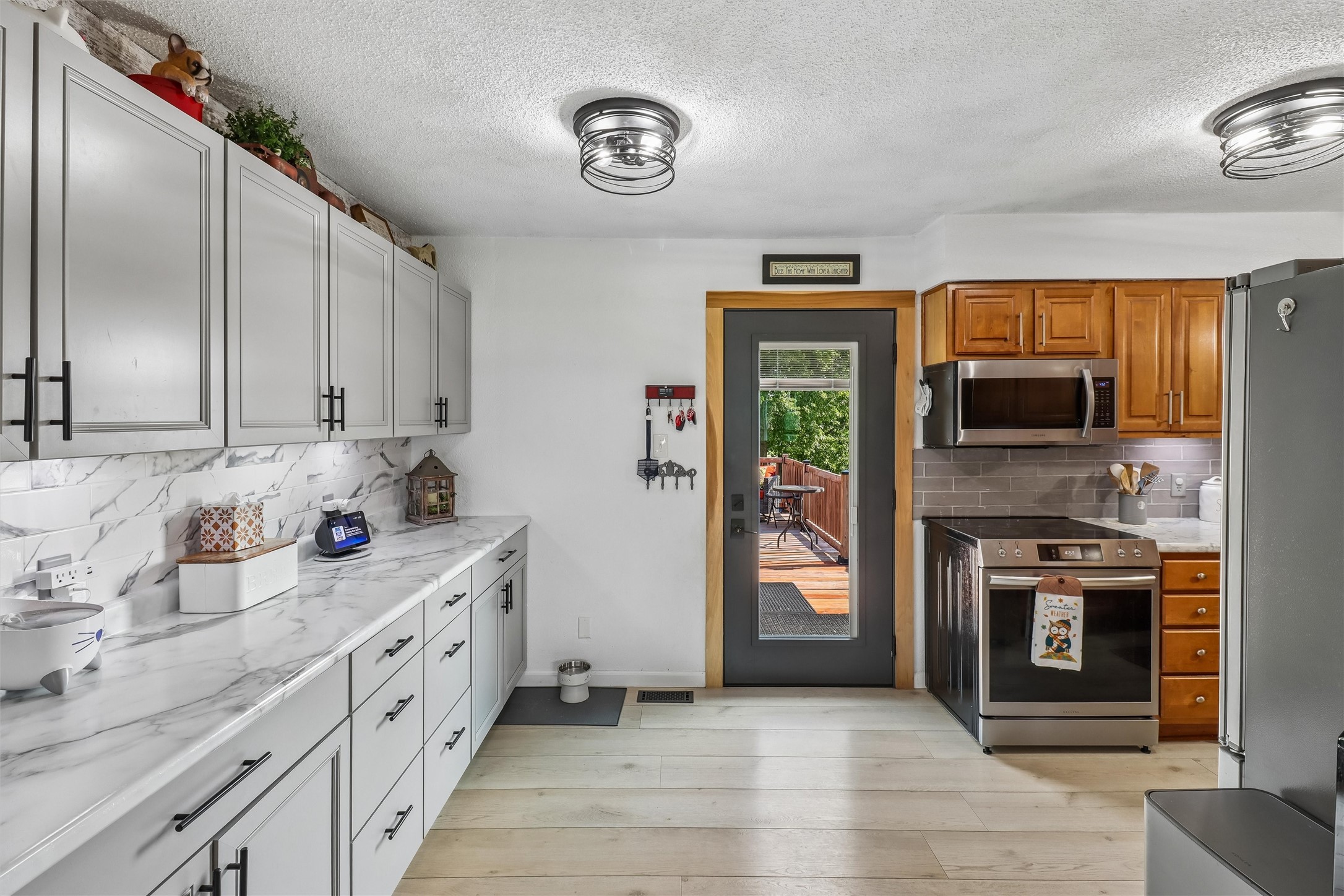 916 Streeter Street Property Photo 12