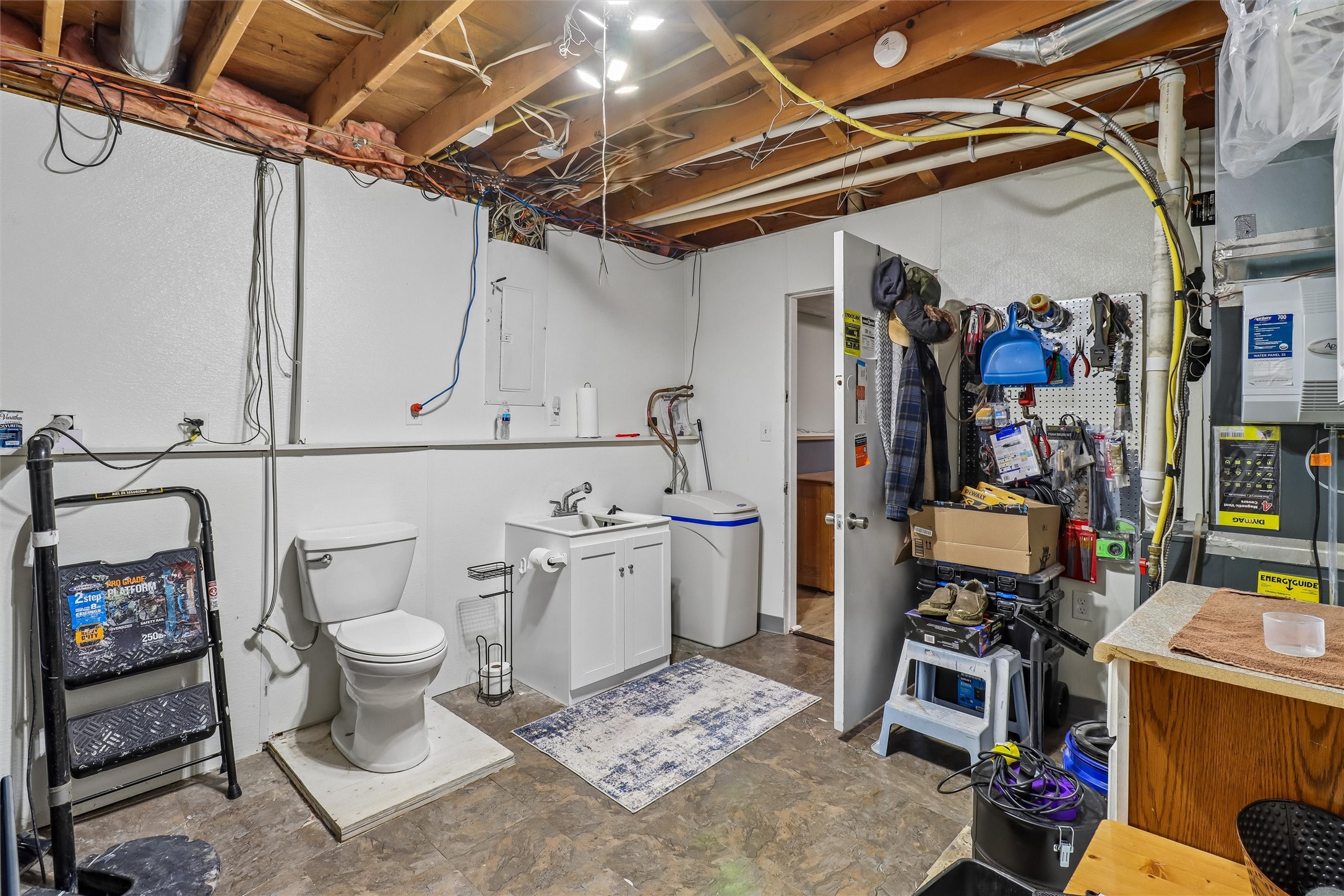 916 Streeter Street Property Photo 20