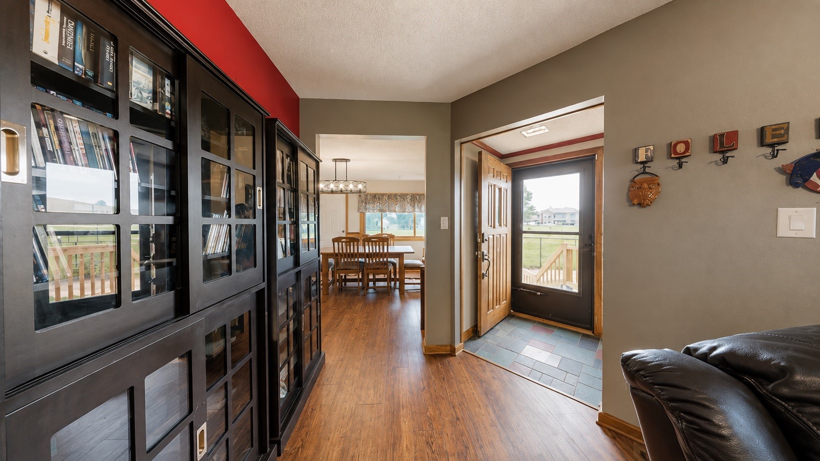 811 6th Street Property Photo 3