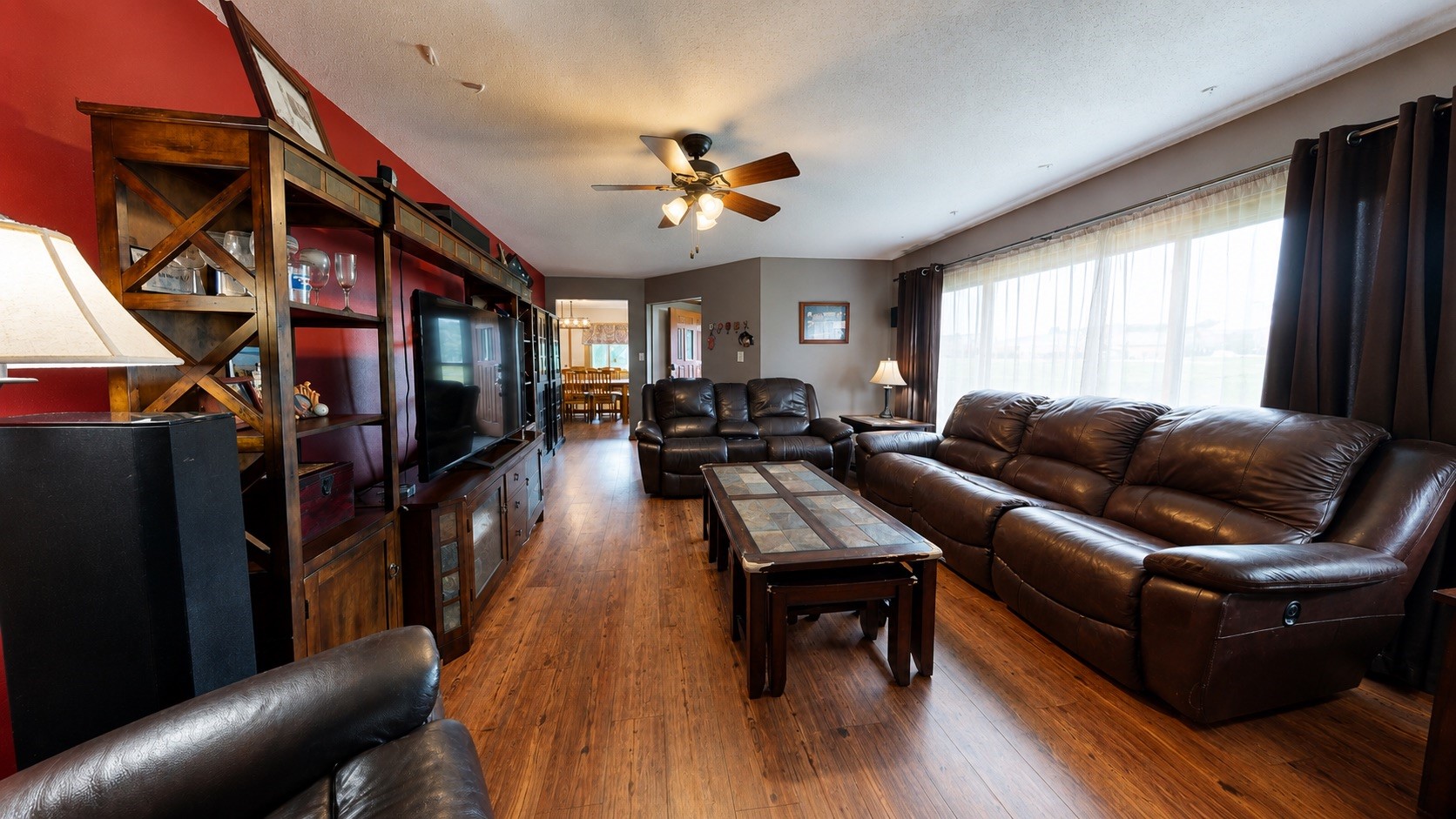 811 6th Street Property Photo 5