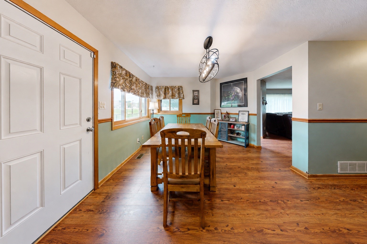 811 6th Street Property Photo 9