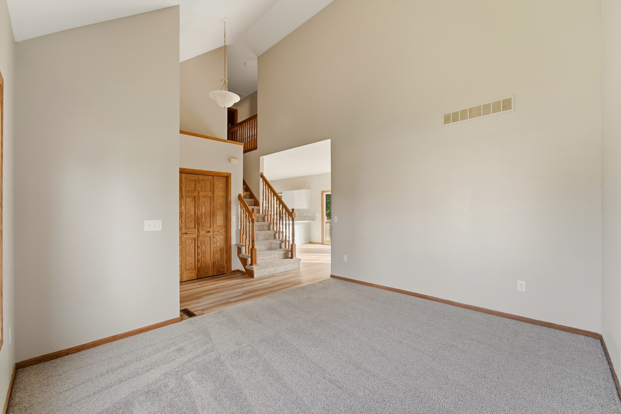706 Filmore Avenue Se Property Photo 6