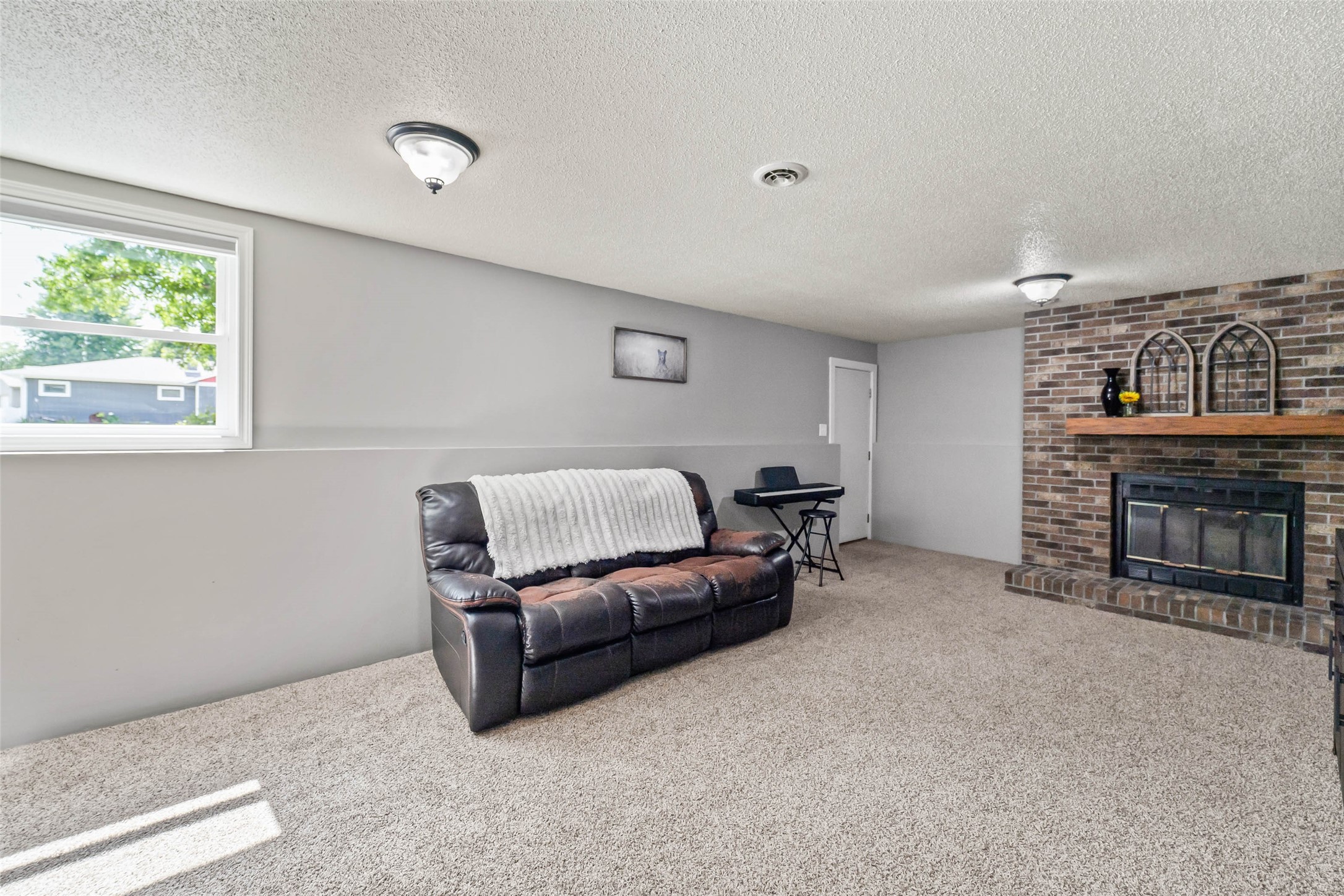 2401 White Oak Drive Property Photo 13