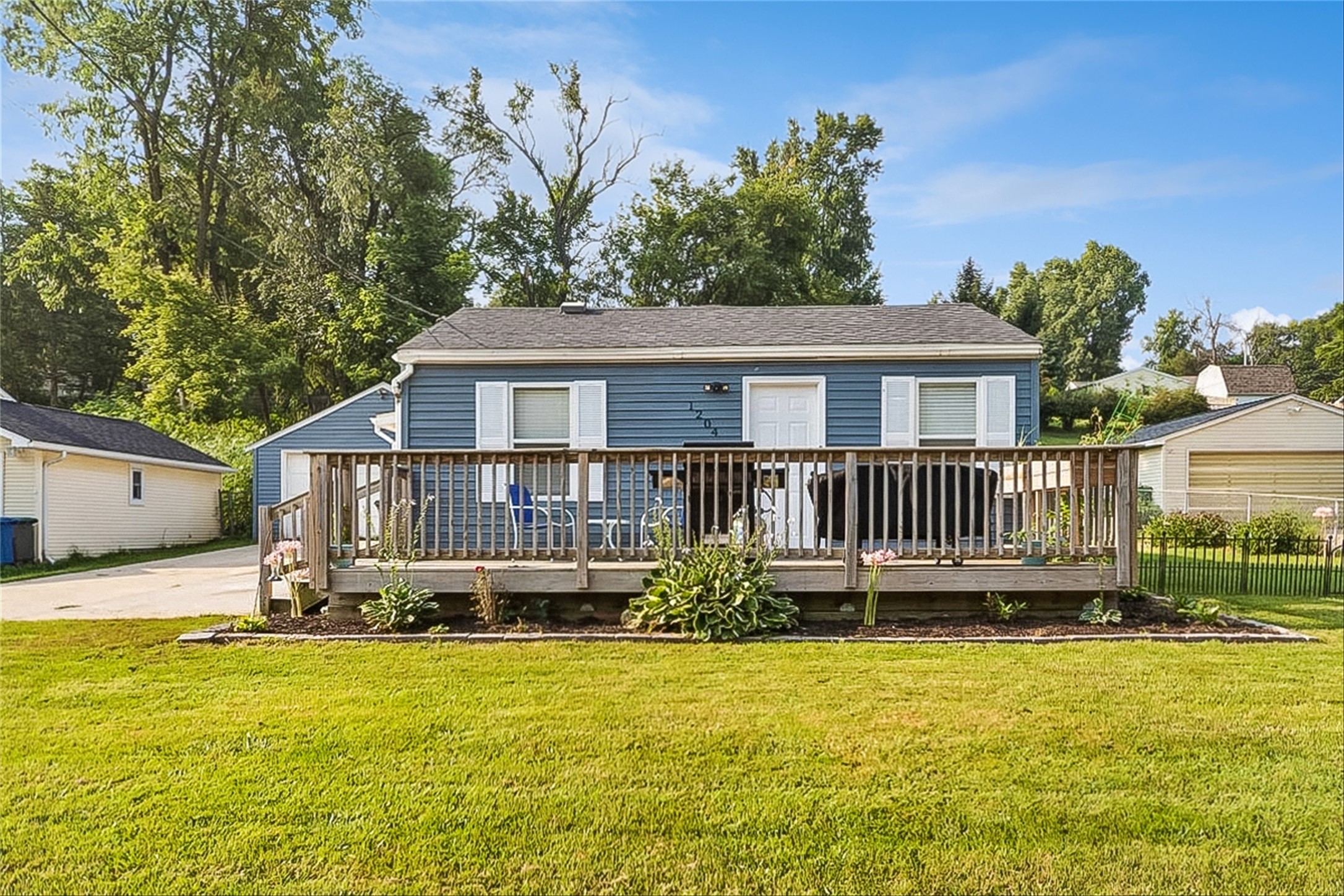 1204 Spring Street Property Photo 2