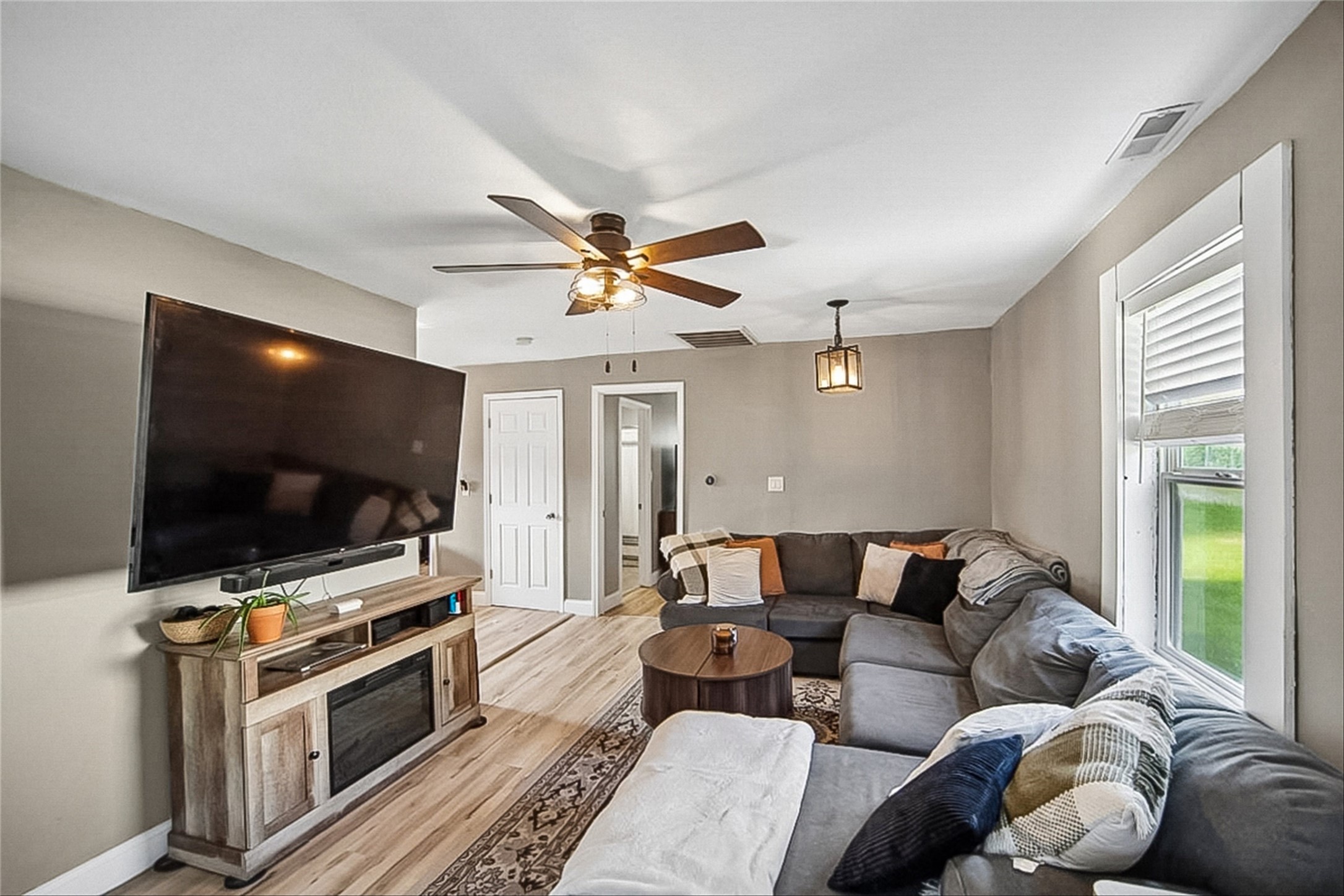 1204 Spring Street Property Photo 3