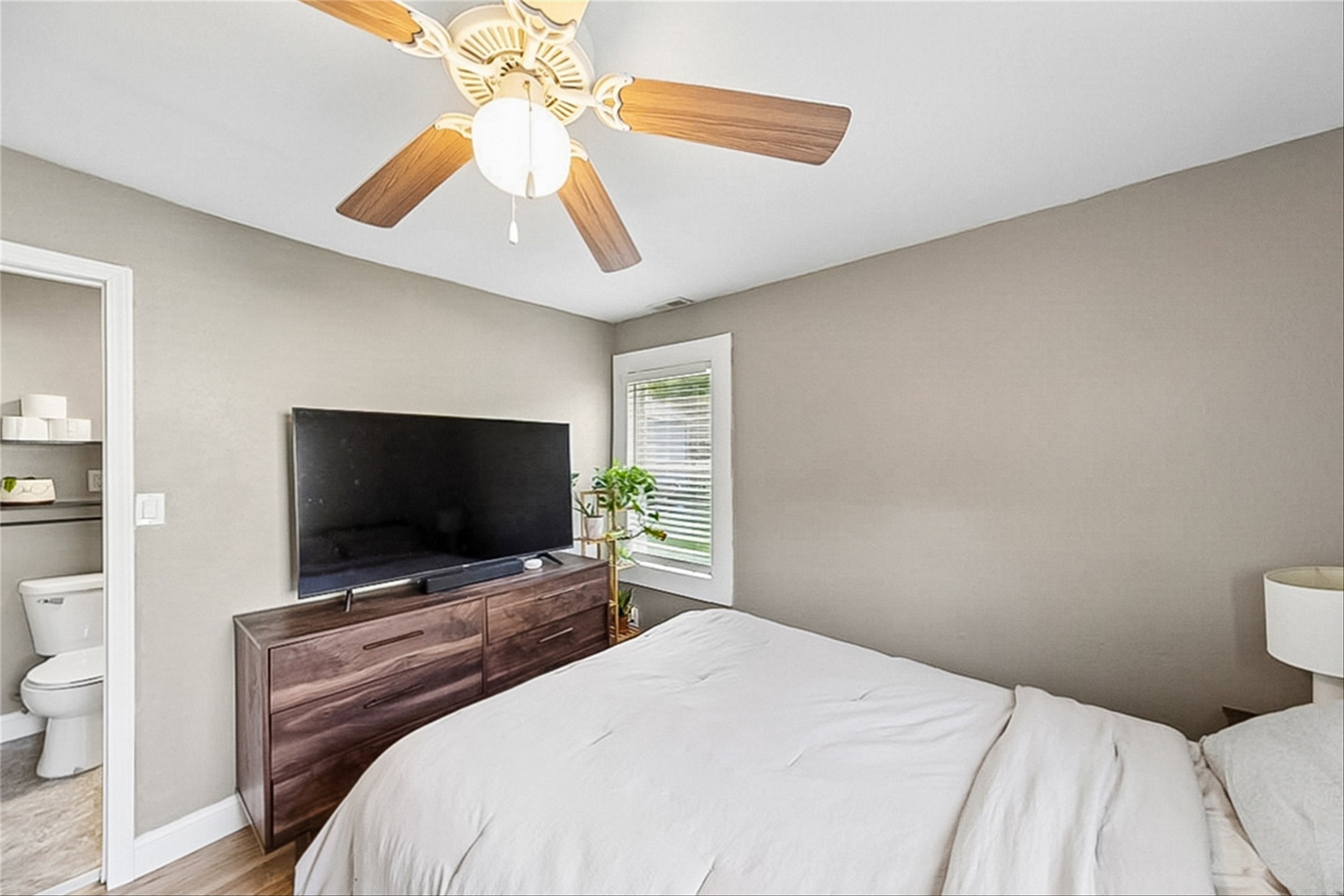 1204 Spring Street Property Photo 7