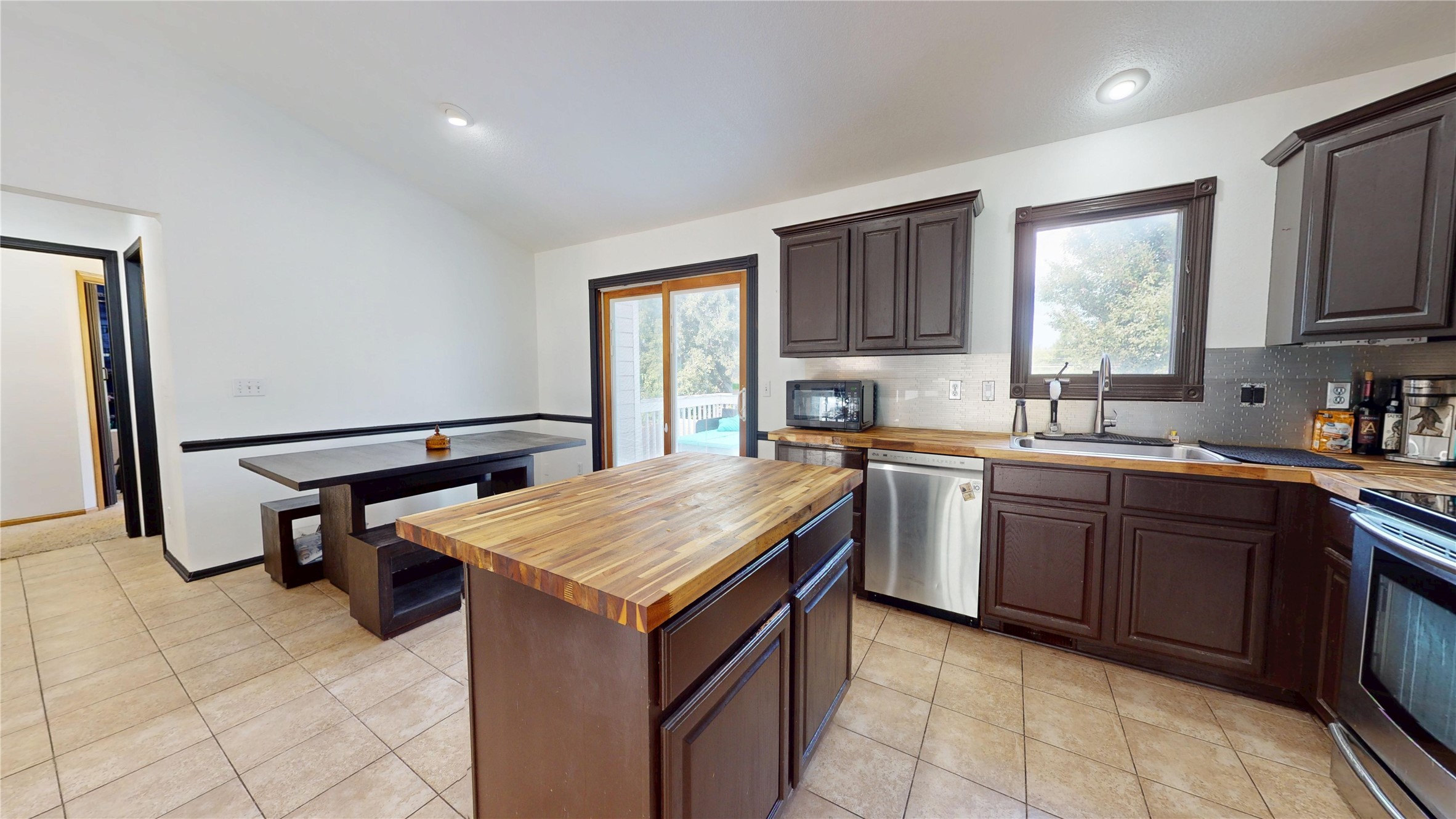 917 Se Judy Drive Property Photo 11
