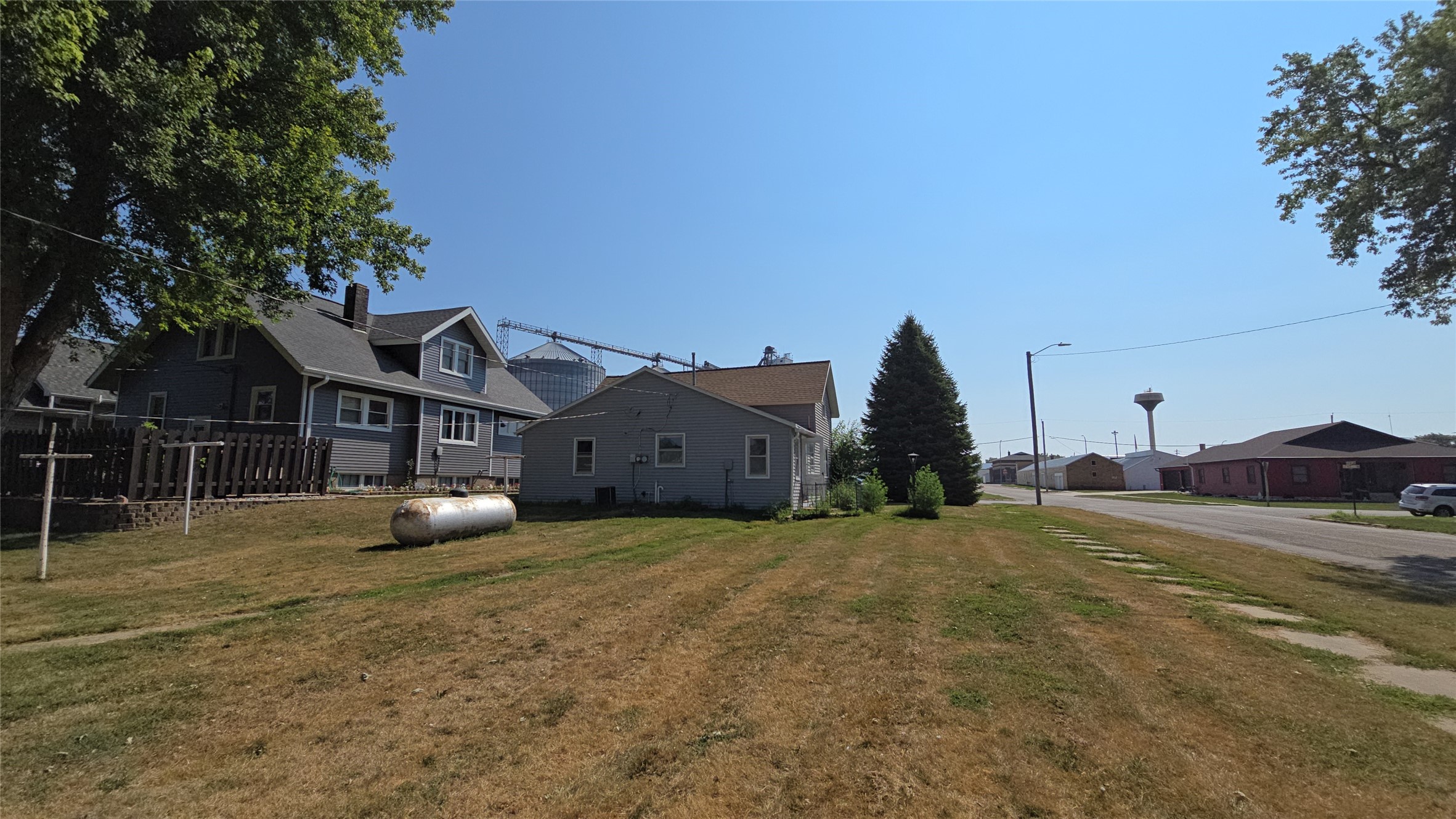103 N 4th Avenue Property Photo 3