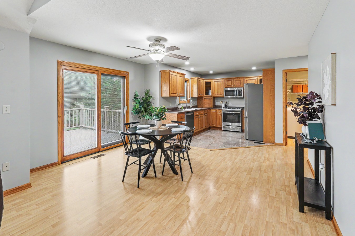 2521 Hemel Drive Property Photo 6