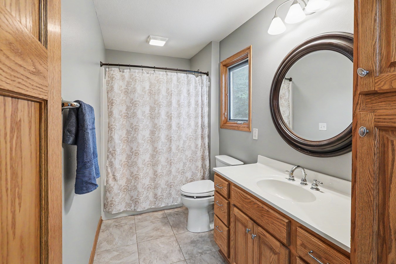 2521 Hemel Drive Property Photo 12