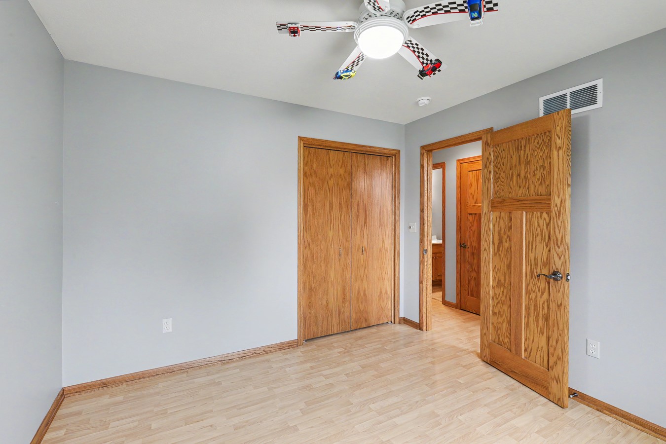 2521 Hemel Drive Property Photo 16
