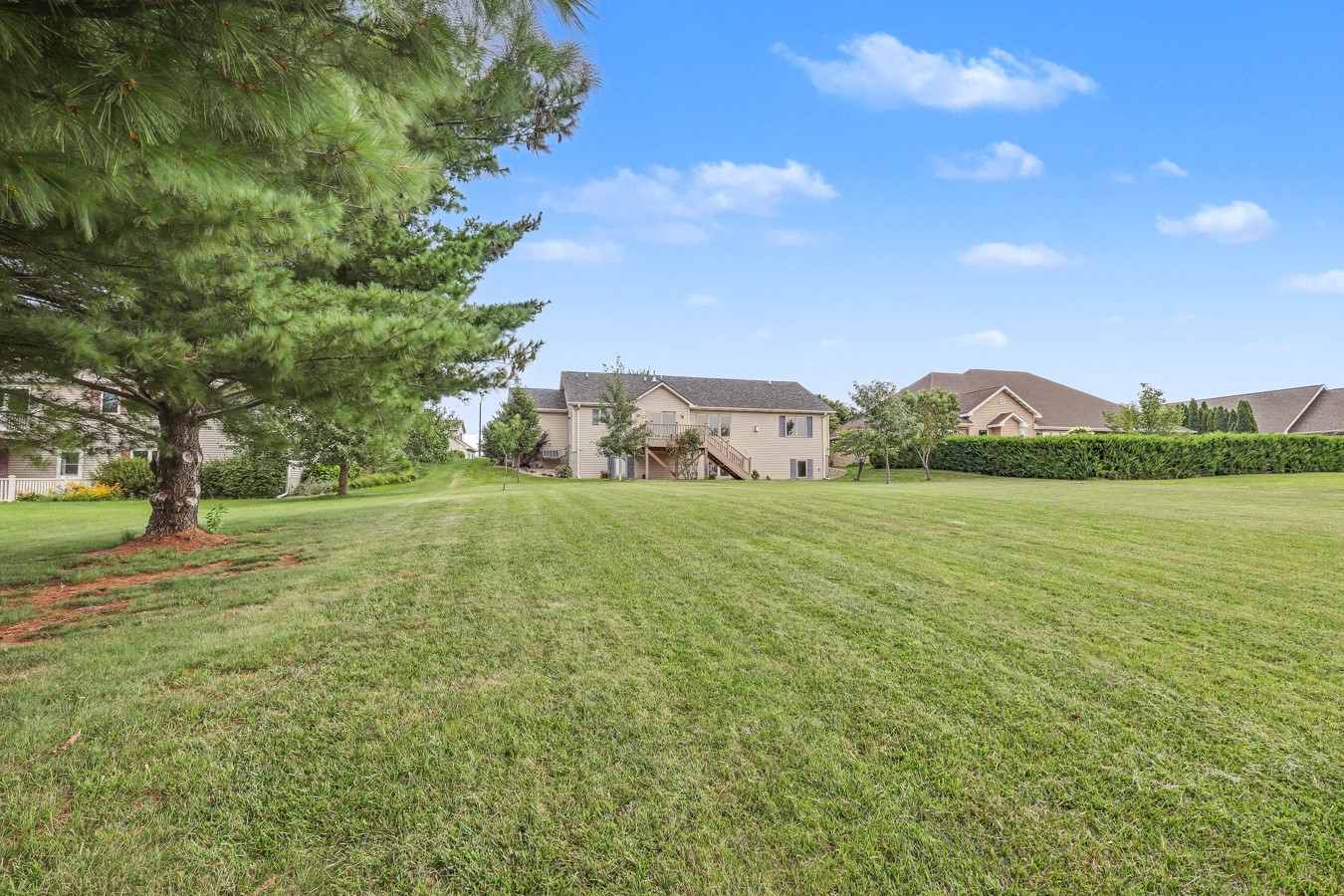 2521 Hemel Drive Property Photo 21