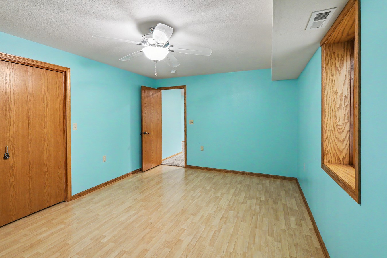 2521 Hemel Drive Property Photo 25