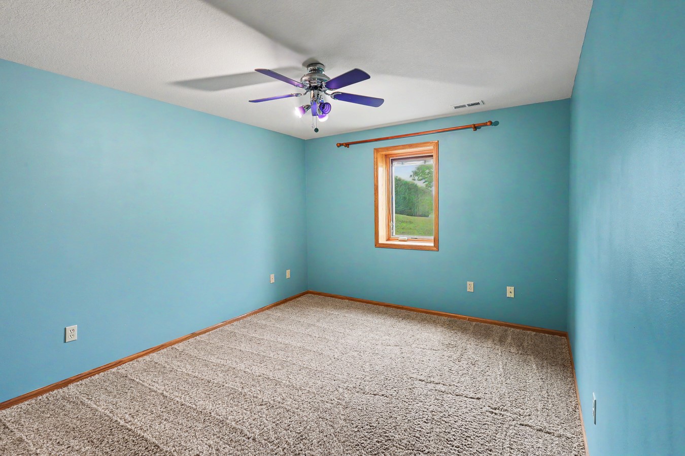 2521 Hemel Drive Property Photo 26