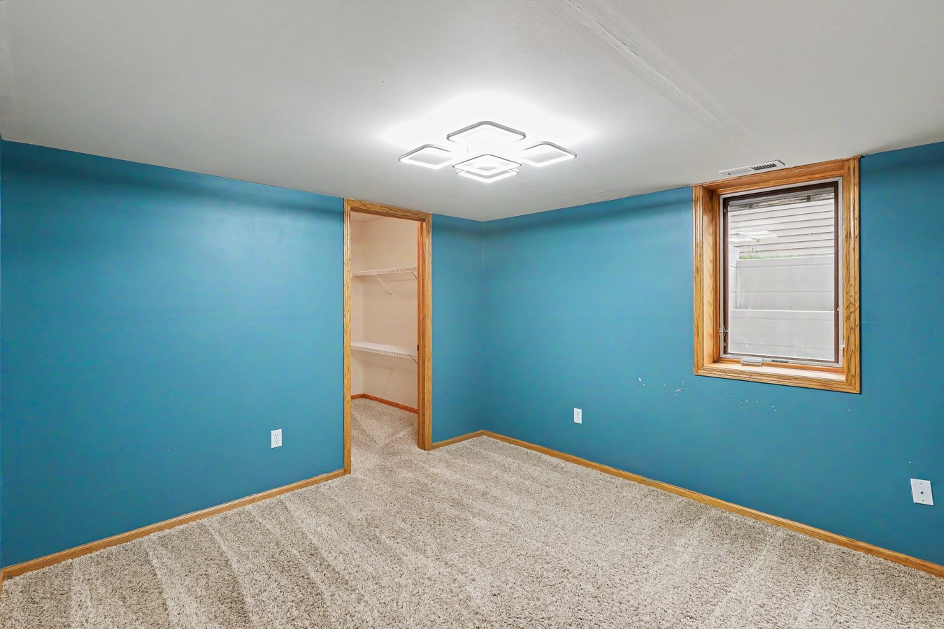 2521 Hemel Drive Property Photo 28