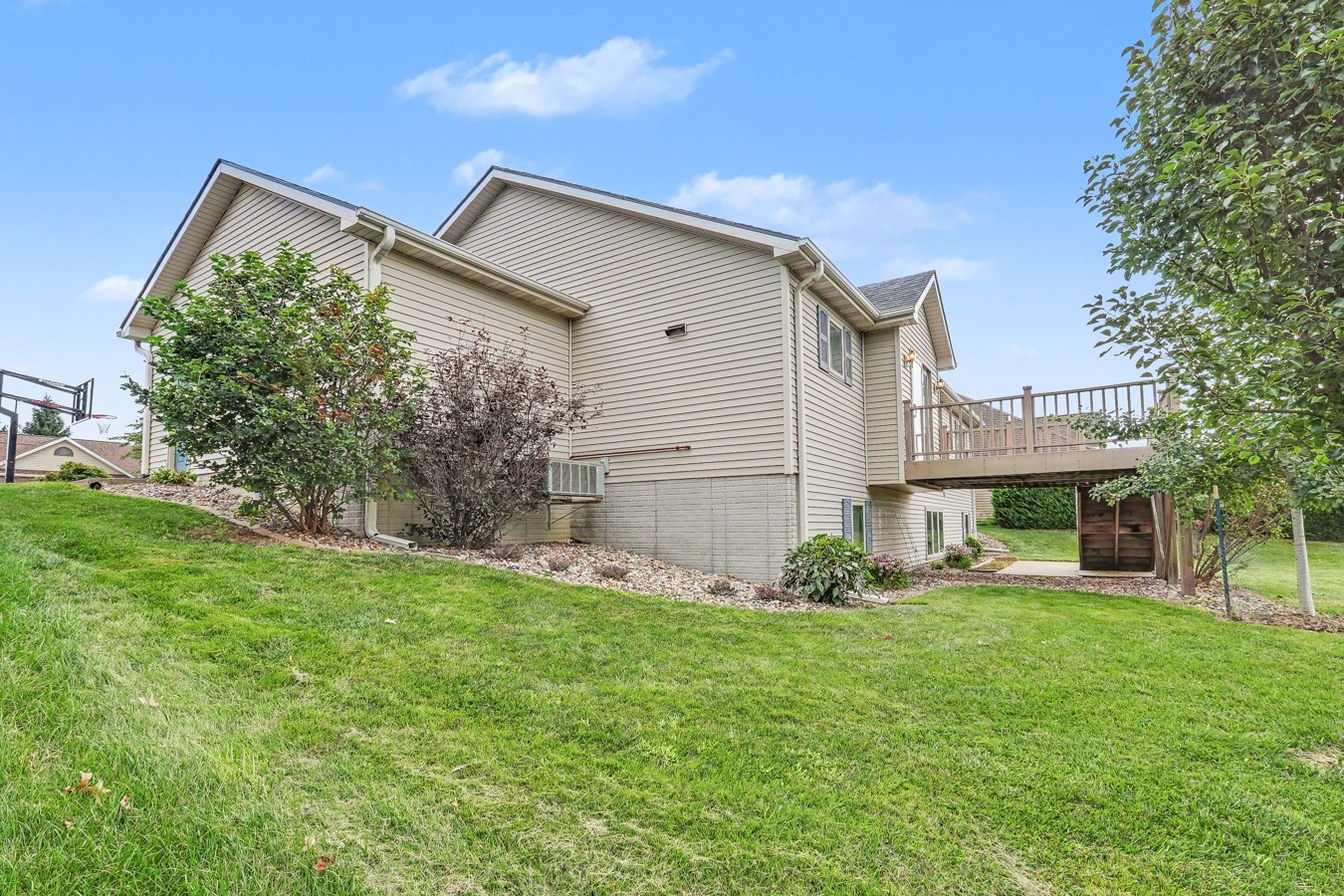 2521 Hemel Drive Property Photo 35