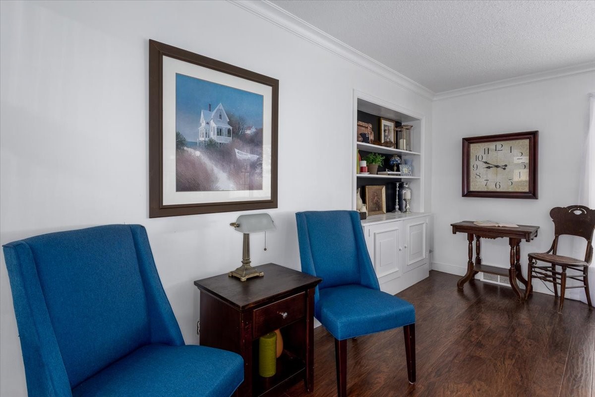 706 Division Street Property Photo 7