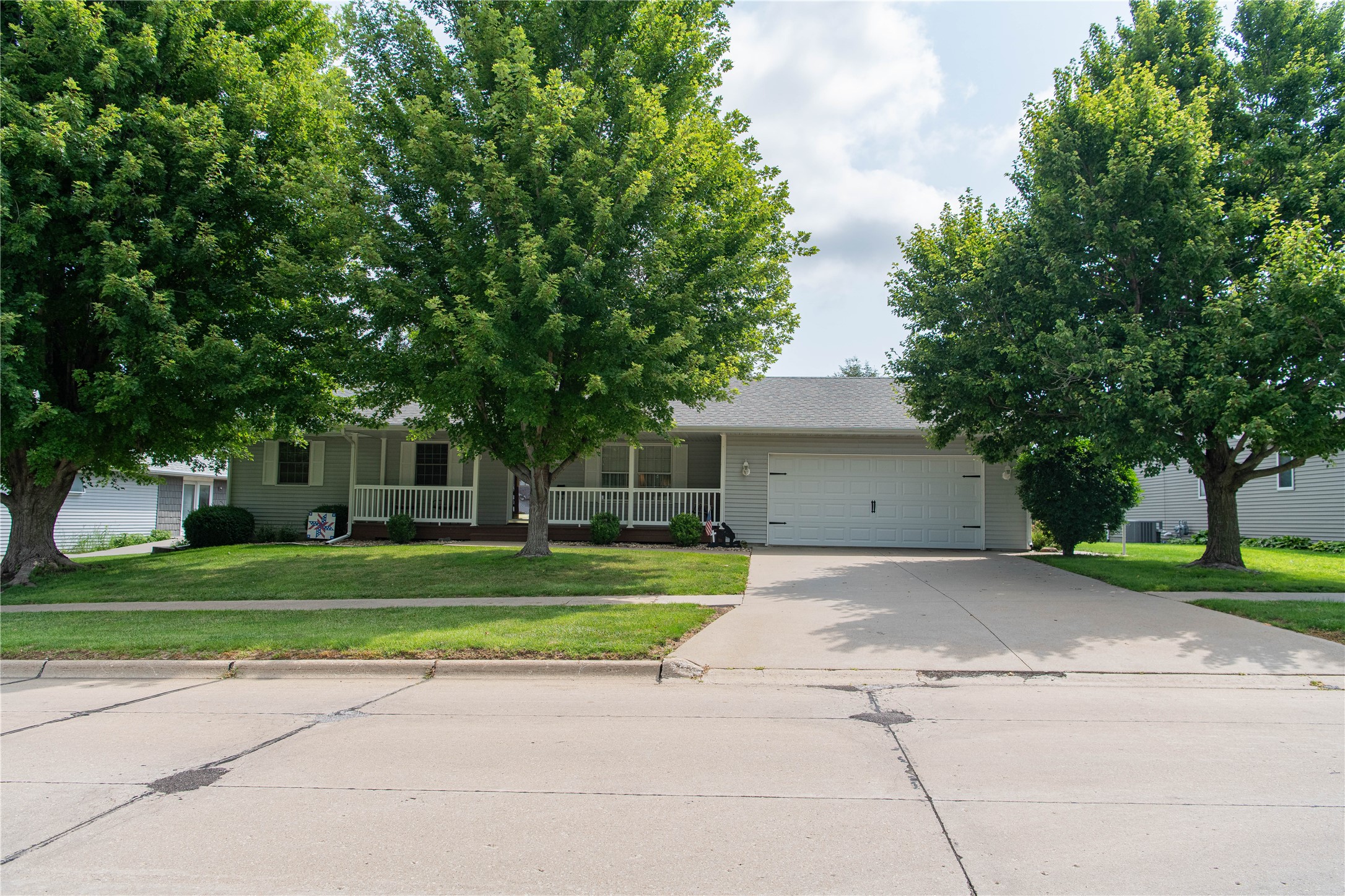 1106 E 7th Street Property Photo 2