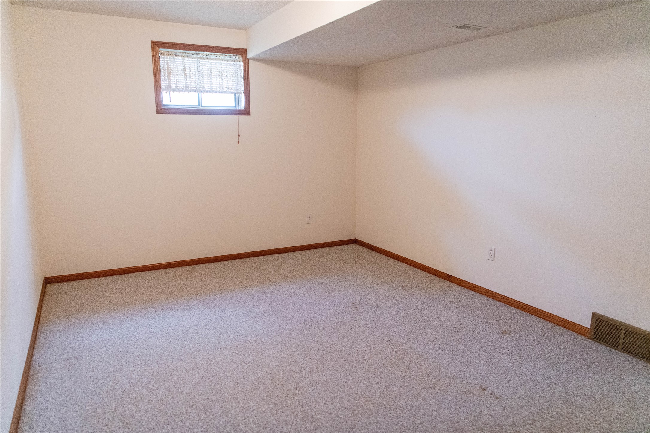 1106 E 7th Street Property Photo 20