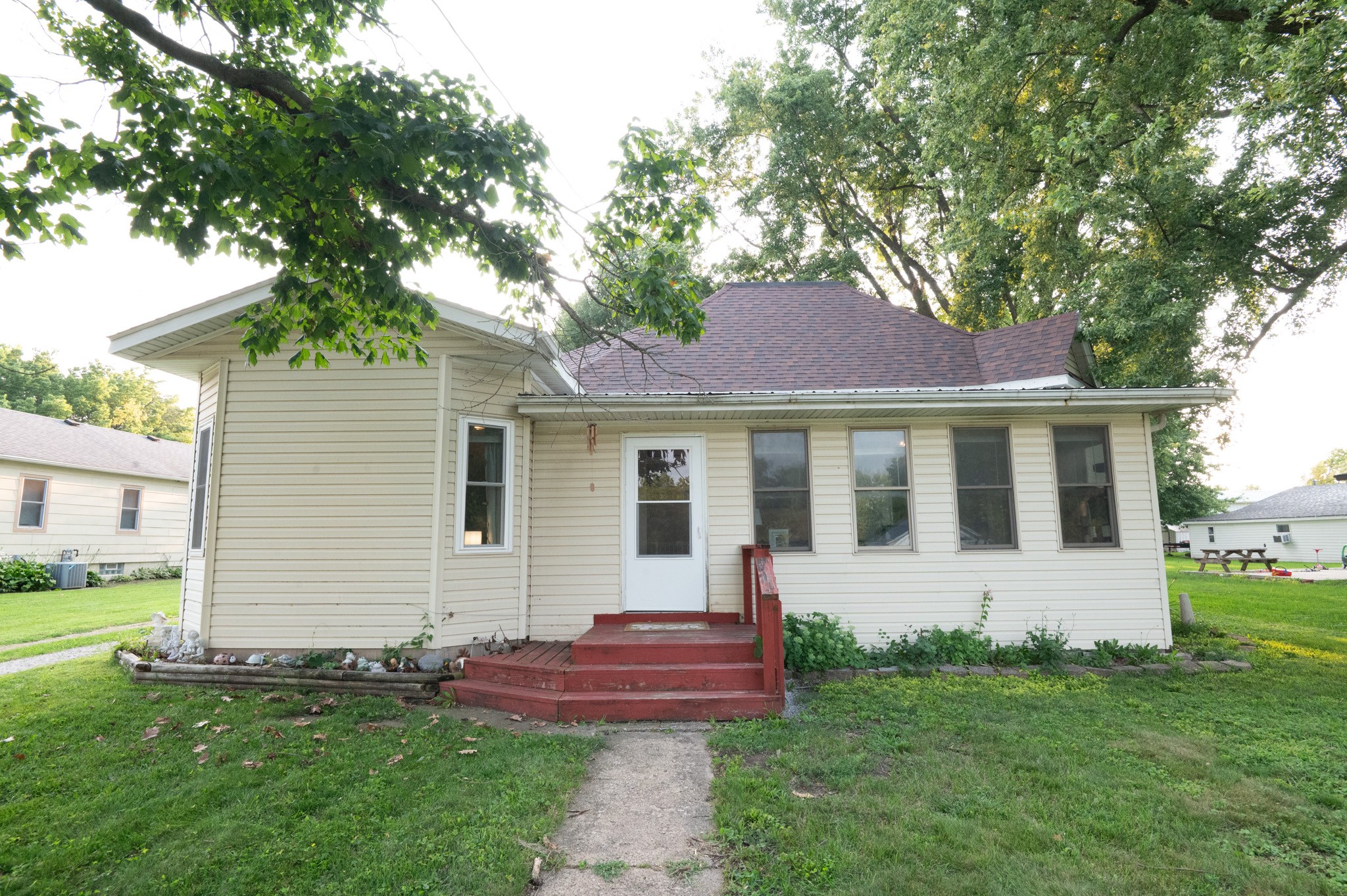 218 S 4th Street