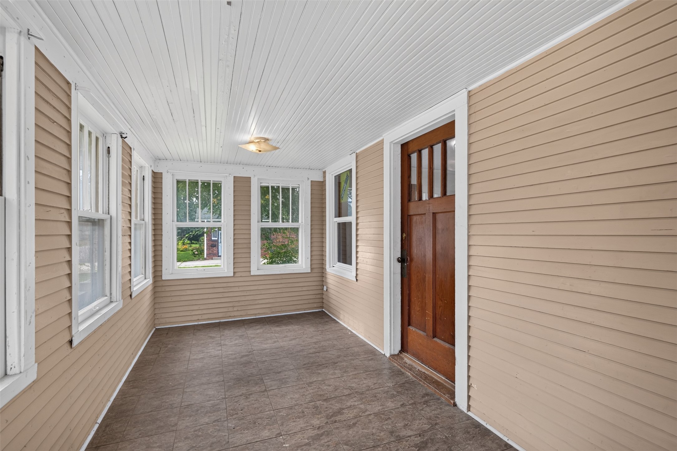 1111 Grand Avenue Property Photo 2