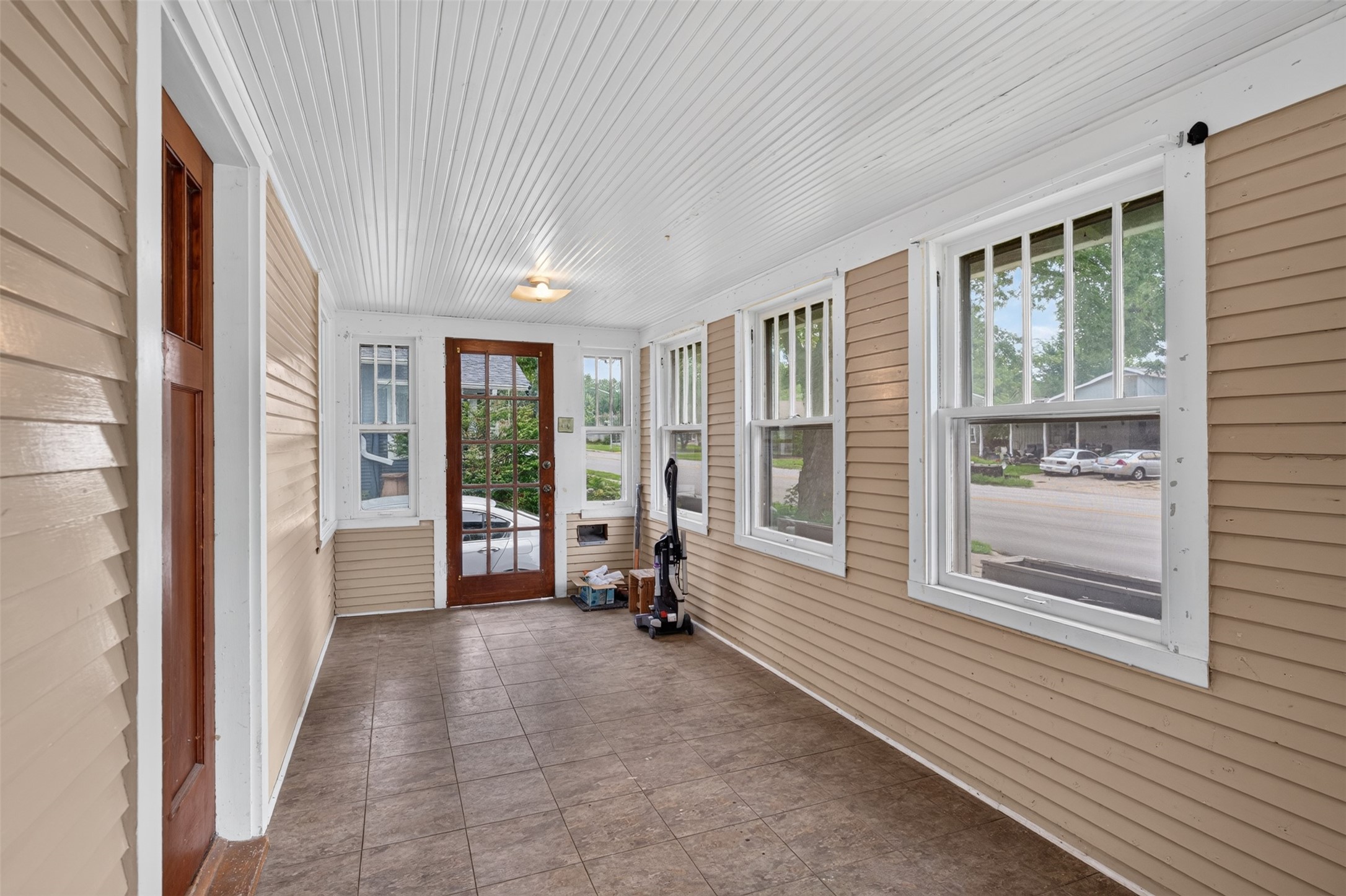 1111 Grand Avenue Property Photo 3