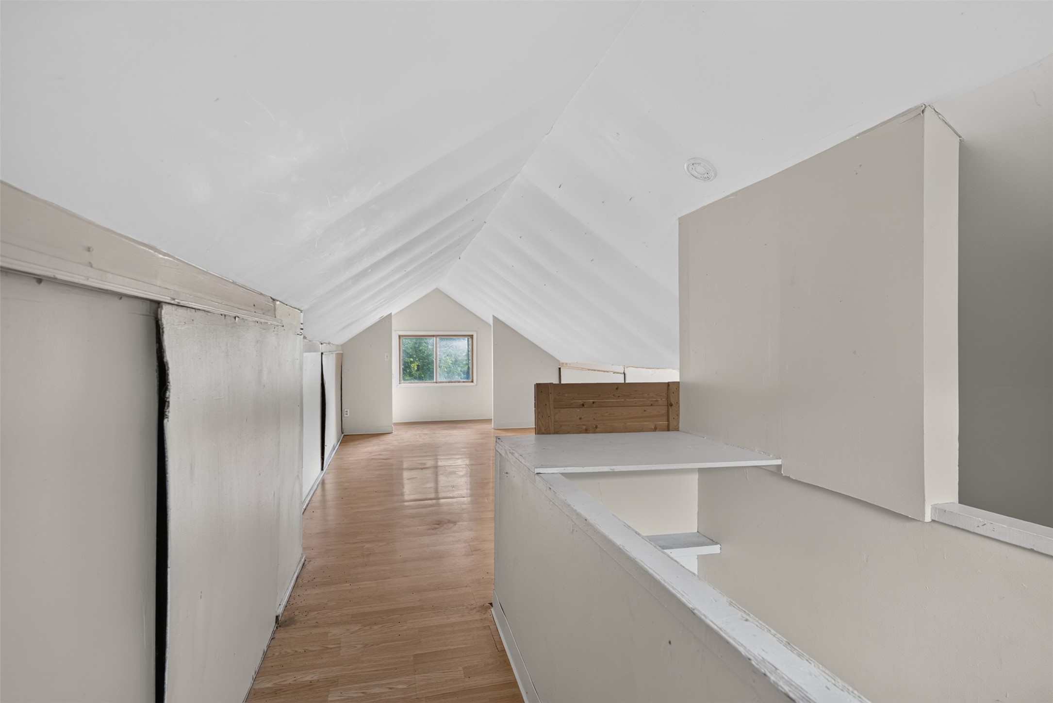 1111 Grand Avenue Property Photo 9