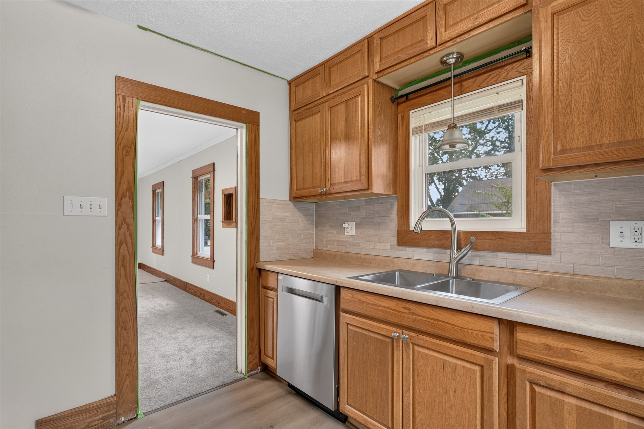 1111 Grand Avenue Property Photo 14