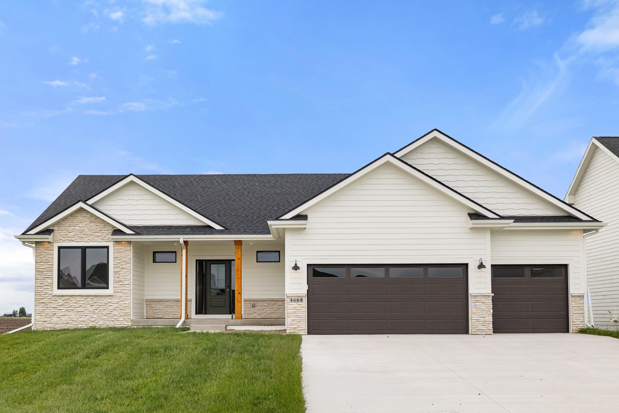 4668 180th Street Property Photo 1