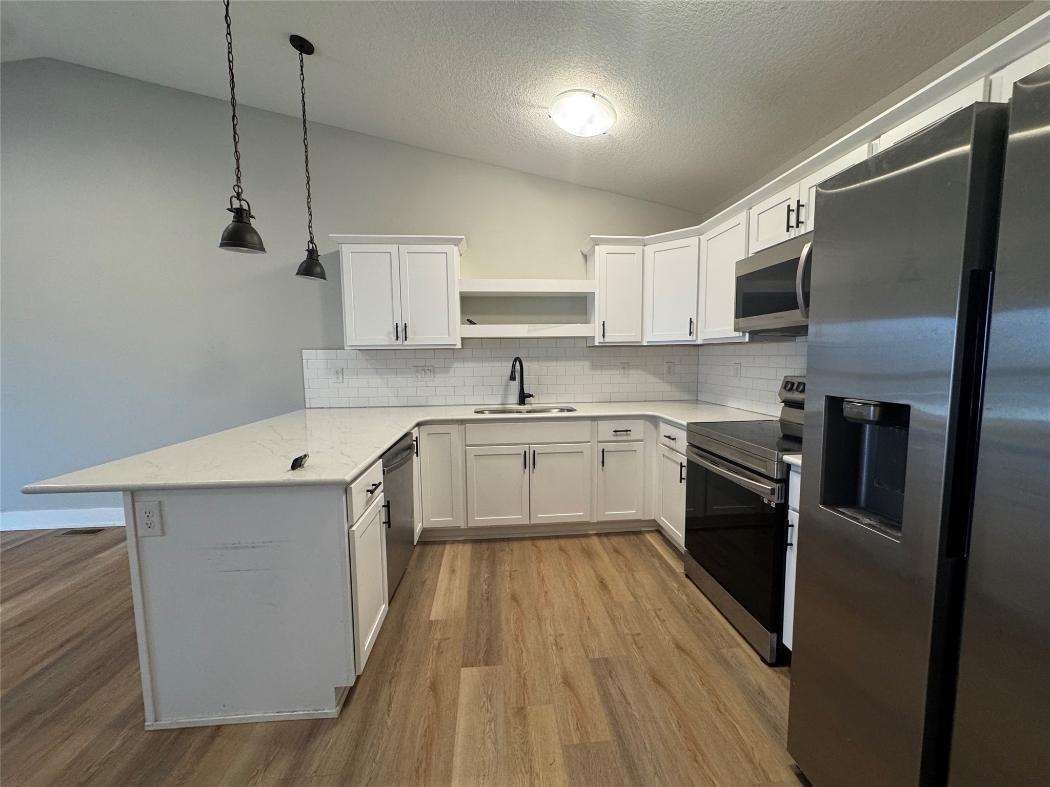 103 N Oak Park Avenue A Property Photo 3